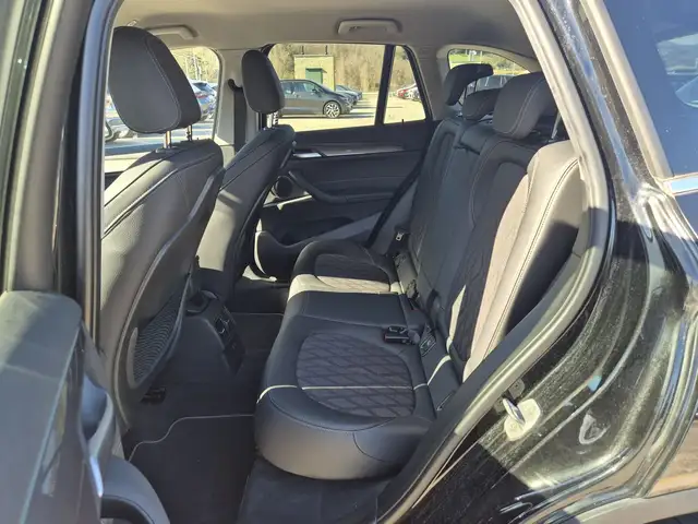 BMW X1 view 7