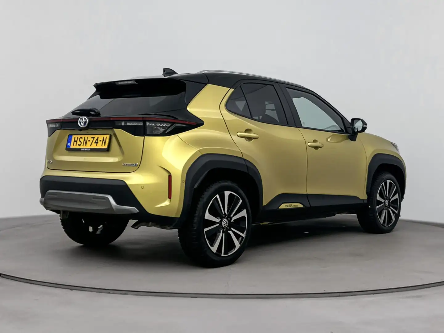 Toyota Yaris Cross 1.5 Hybrid Launch Edition | 360° Camera | JBL-Audi Goud - 2