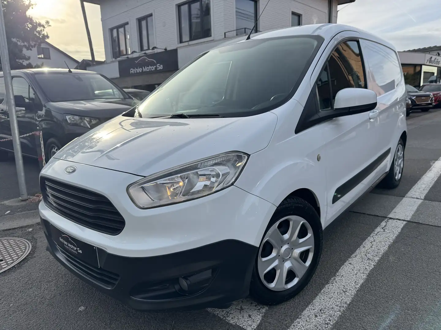 Ford Transit Courier Transit Courier Basis Rouge - 1