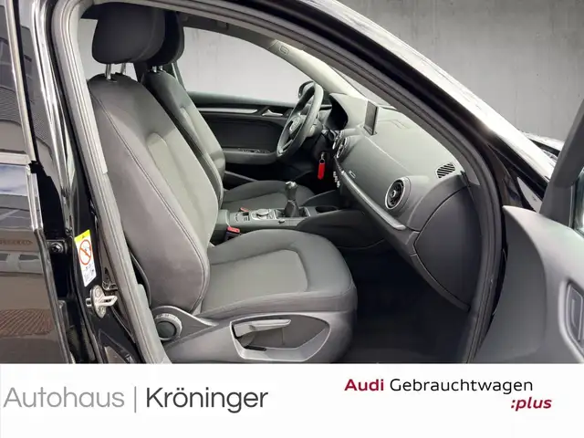 Audi A3 view 9