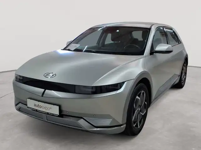 Hyundai Ioniq view 2