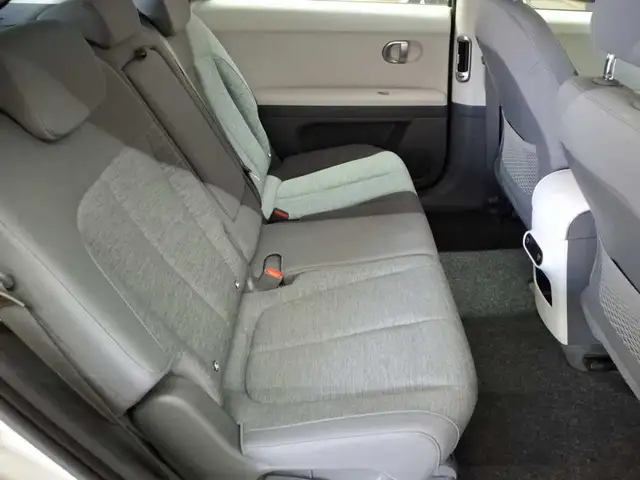 Hyundai Ioniq view 14