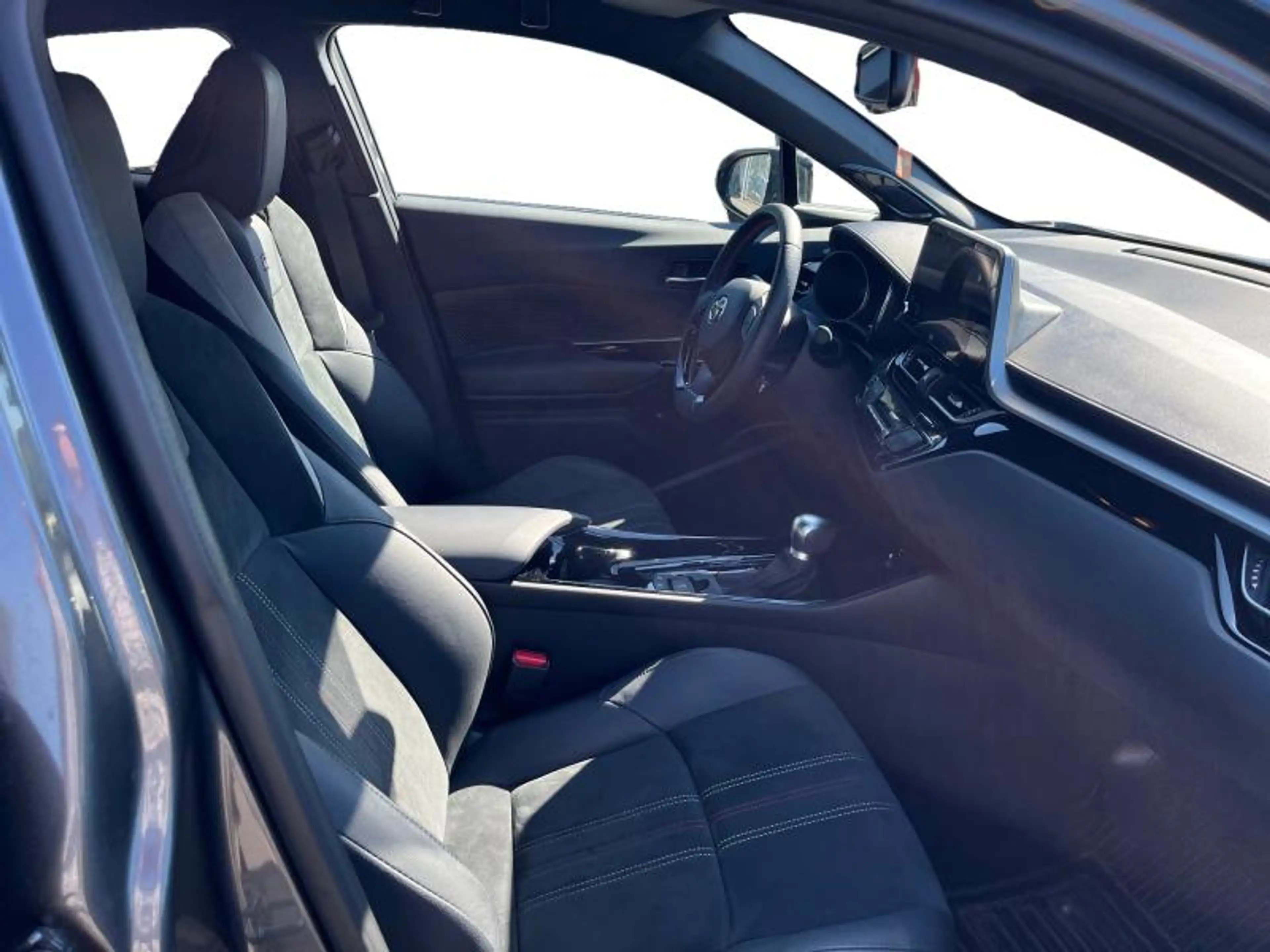 Toyota C-HR 2.0 Hybrid GR SPORT — photo 17