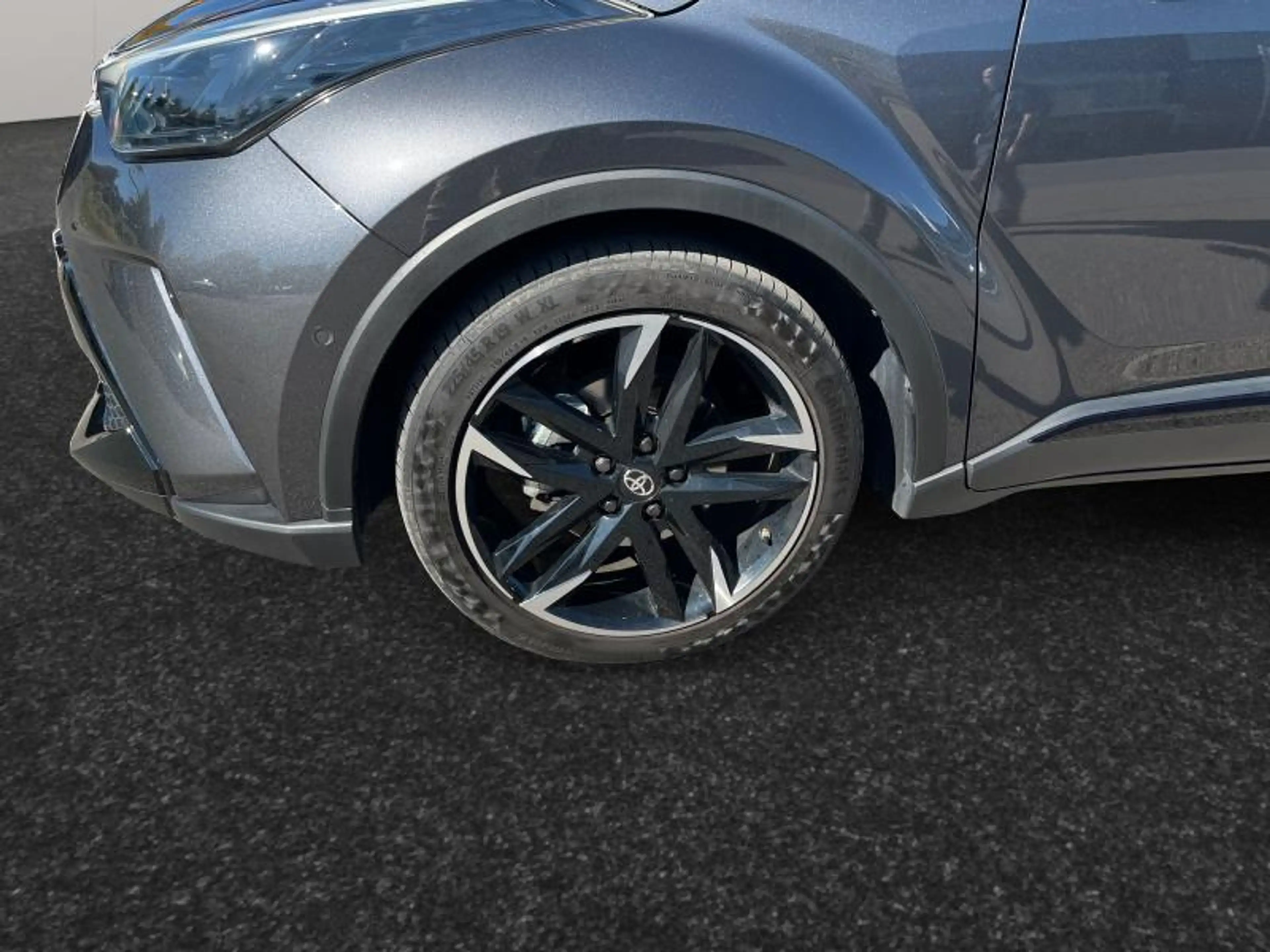 Toyota C-HR 2.0 Hybrid GR SPORT — photo 9