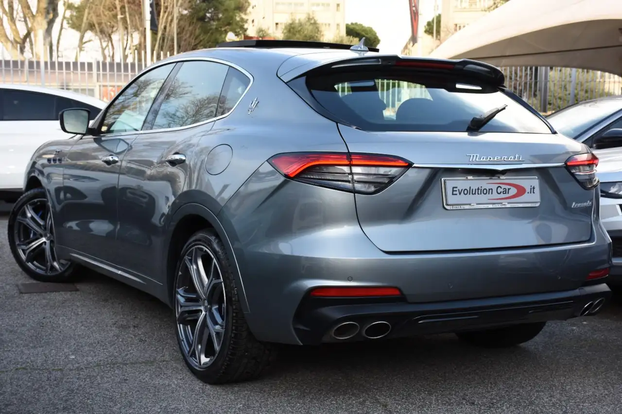 Maserati Levante 2021