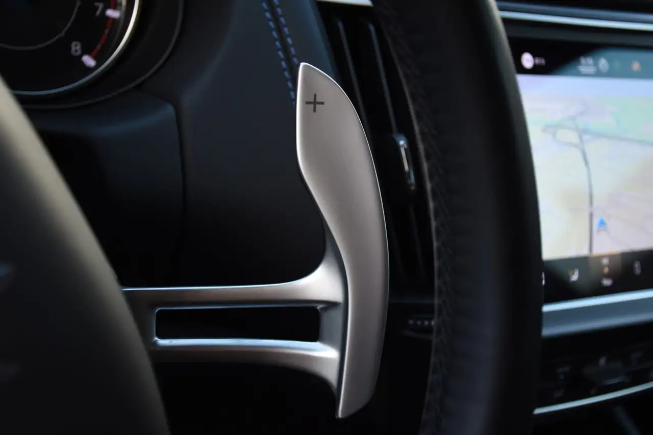 Maserati Levante 2021 — фото 11