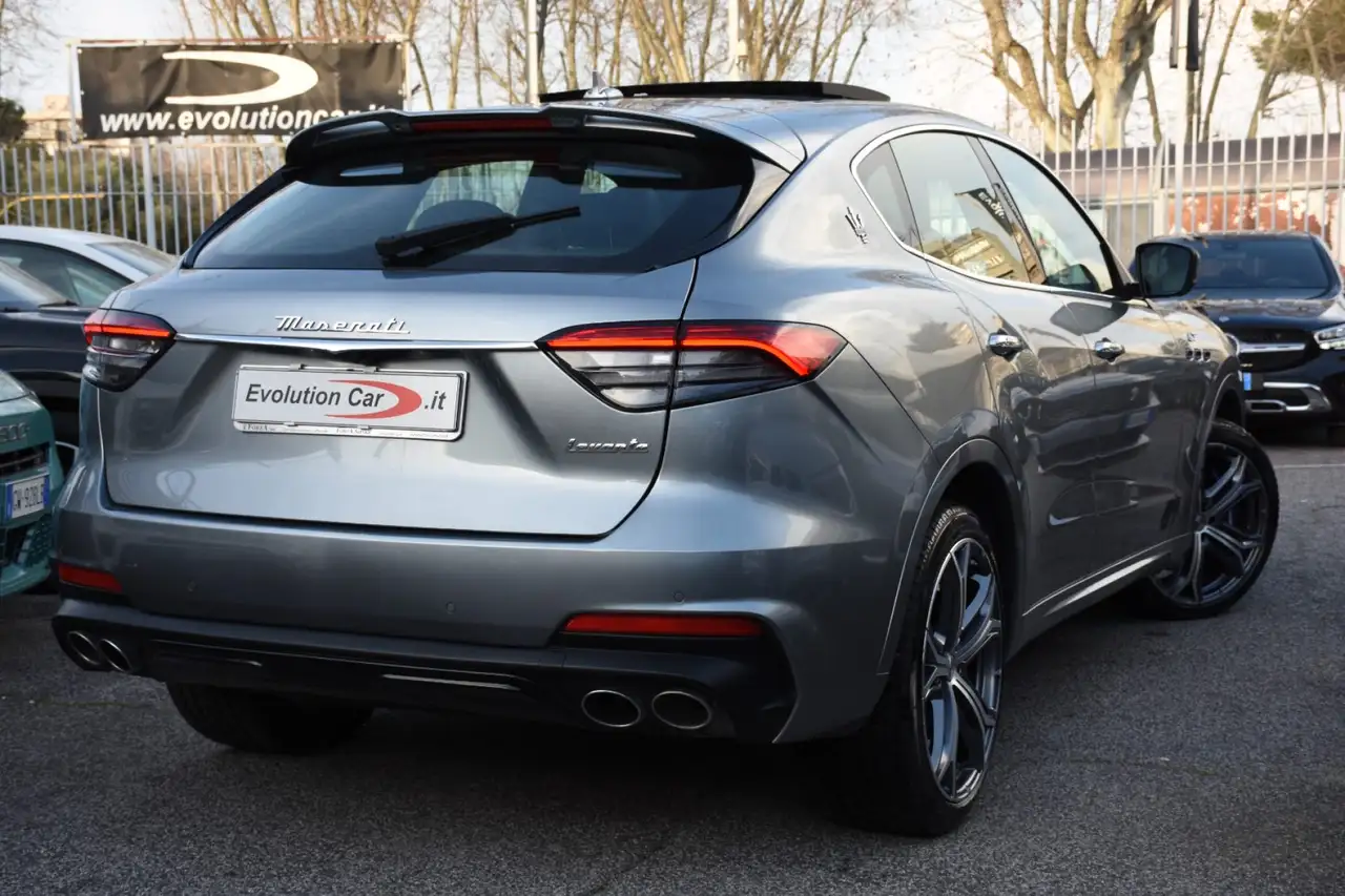 Maserati Levante 2021