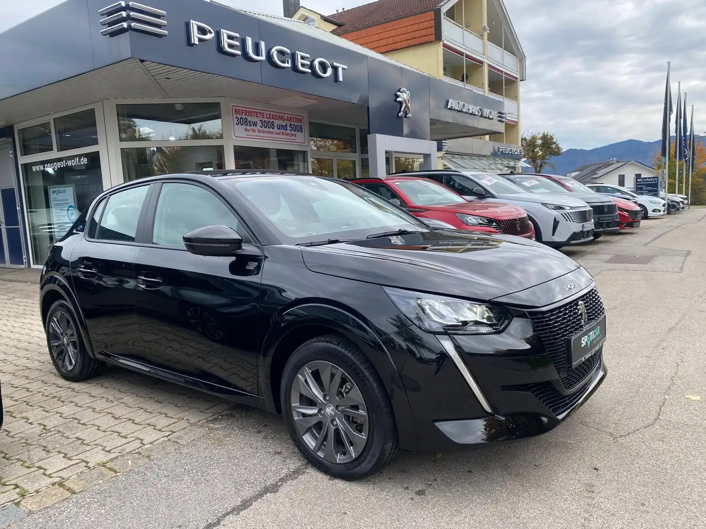 Peugeot 208 e-Active Pack Elektromotor 136 Noir - 1