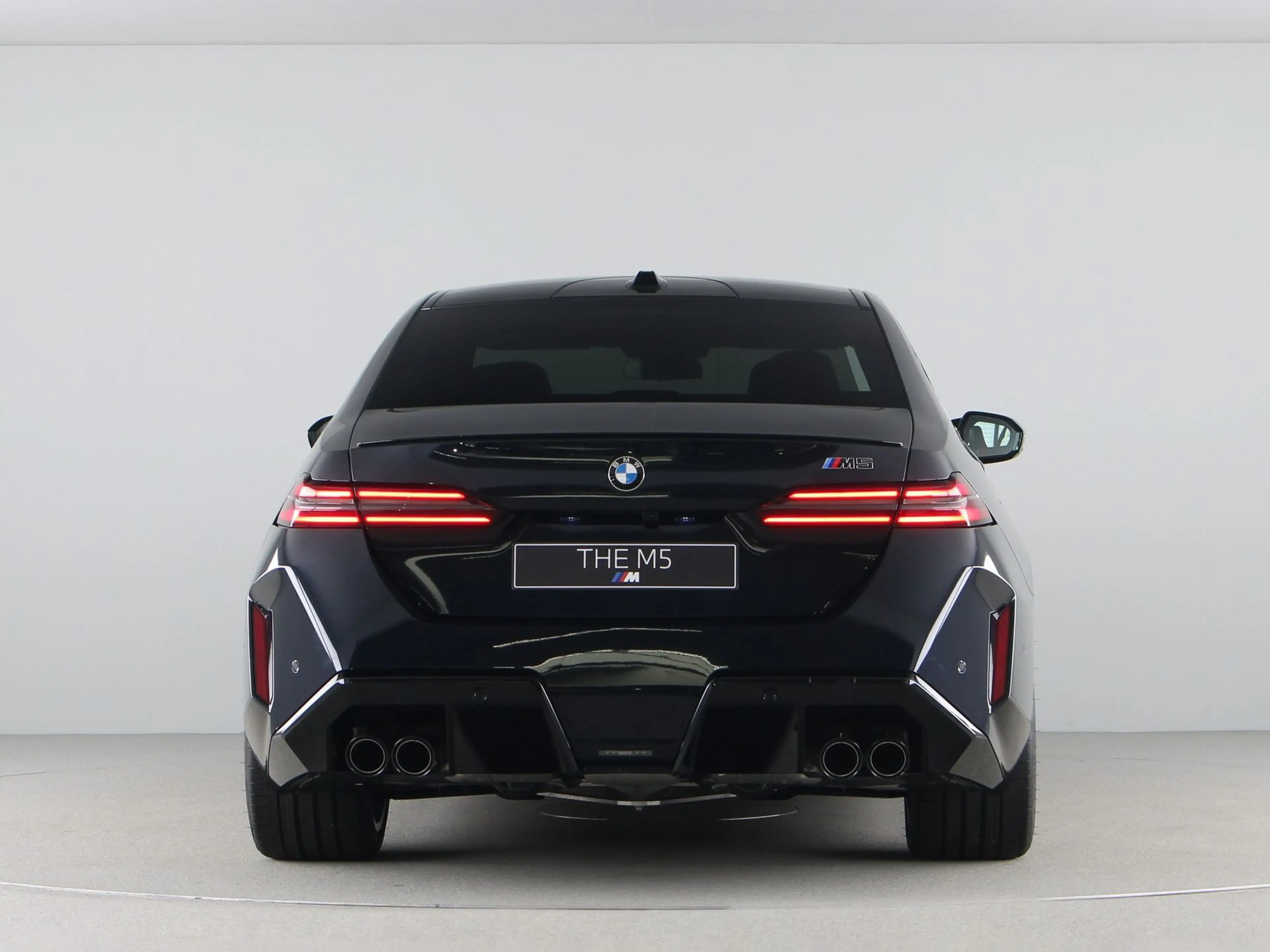 BMW M5 Sedan Comfort Pakket | M Driver's Pack | Driving A — photo 10