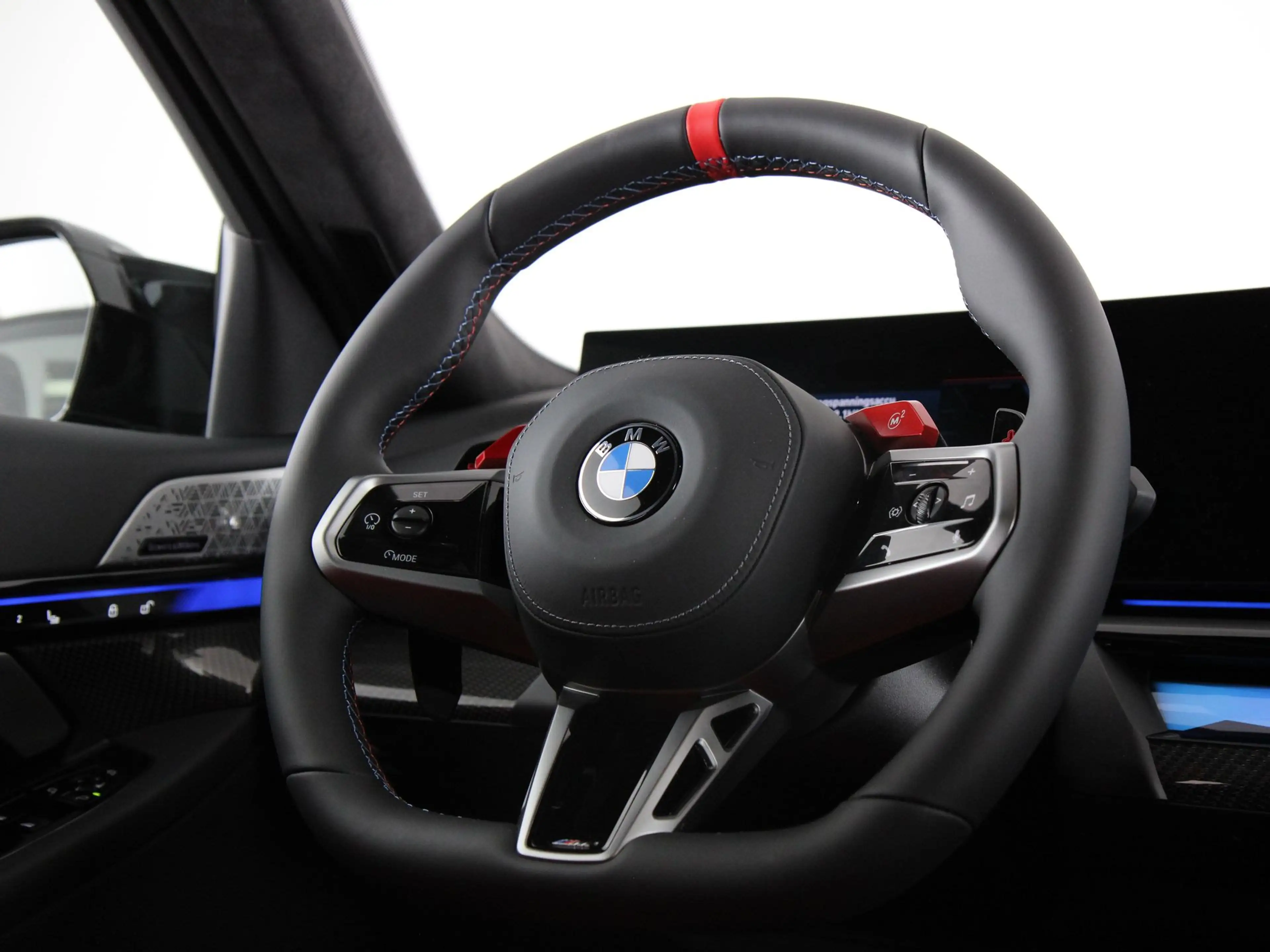 BMW M5 Sedan Comfort Pakket | M Driver's Pack | Driving A — photo 2