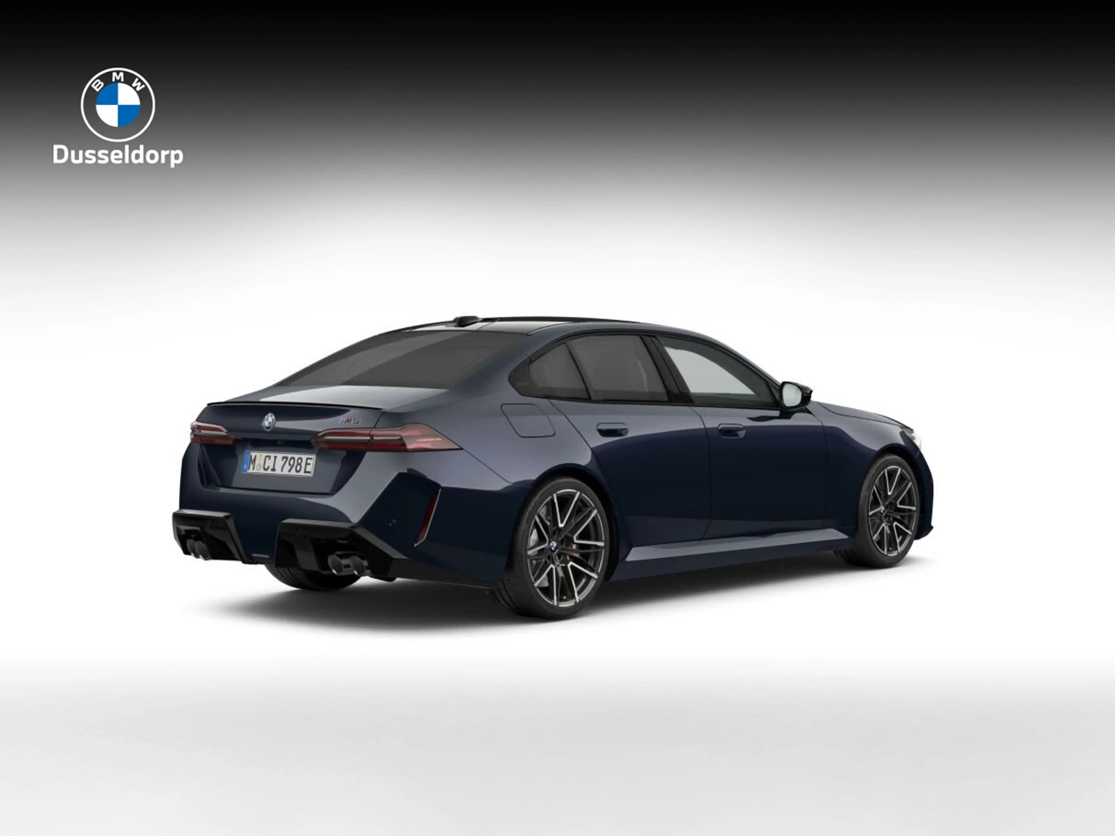 BMW M5 Sedan Comfort Pakket | M Driver's Pack | Driving A — photo 2