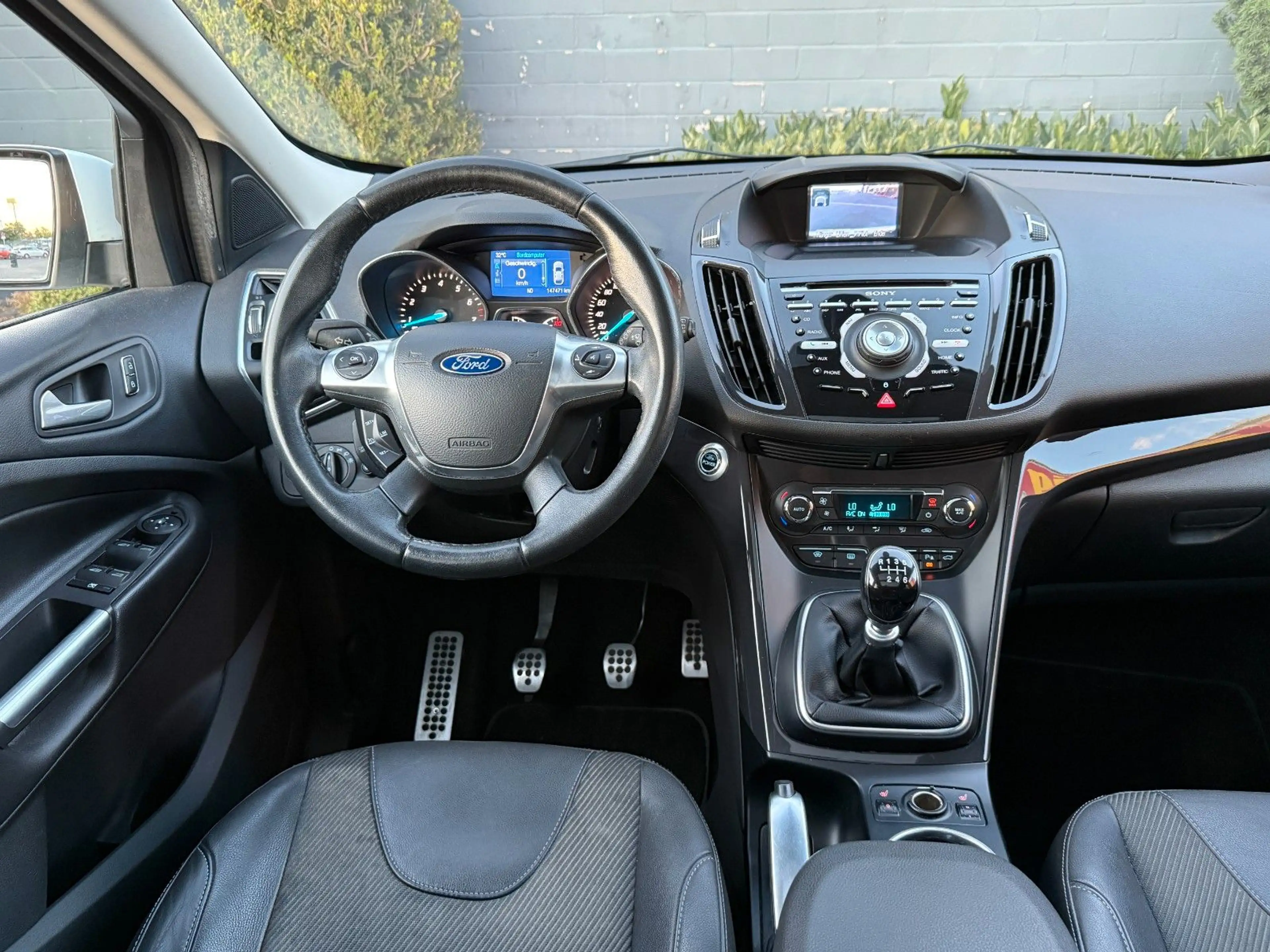 Ford Kuga Titanium 1,6*Pano*Kamera*Keyless*AHK*Xenon — photo 14