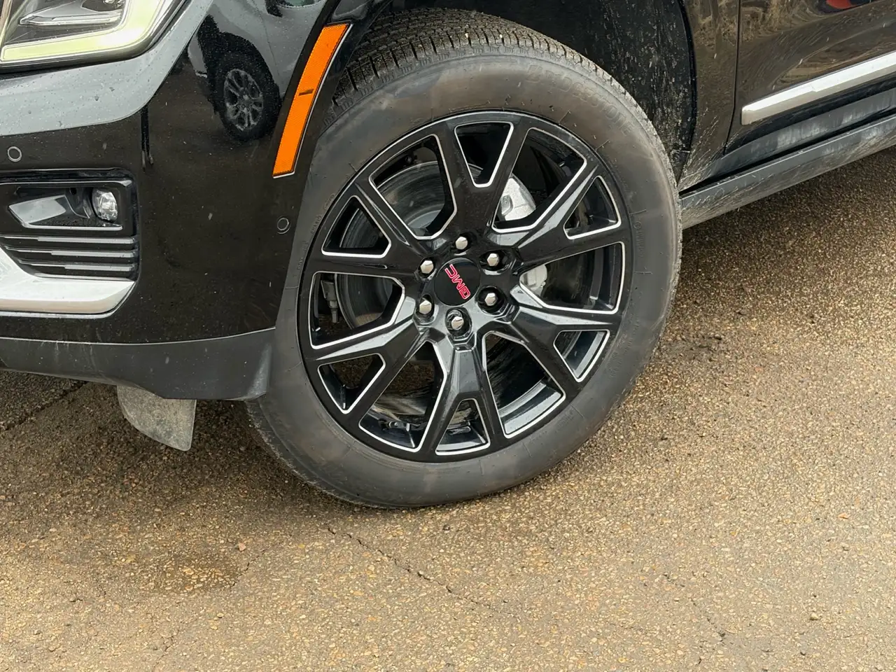 GMC Yukon снимка GMC Yukon