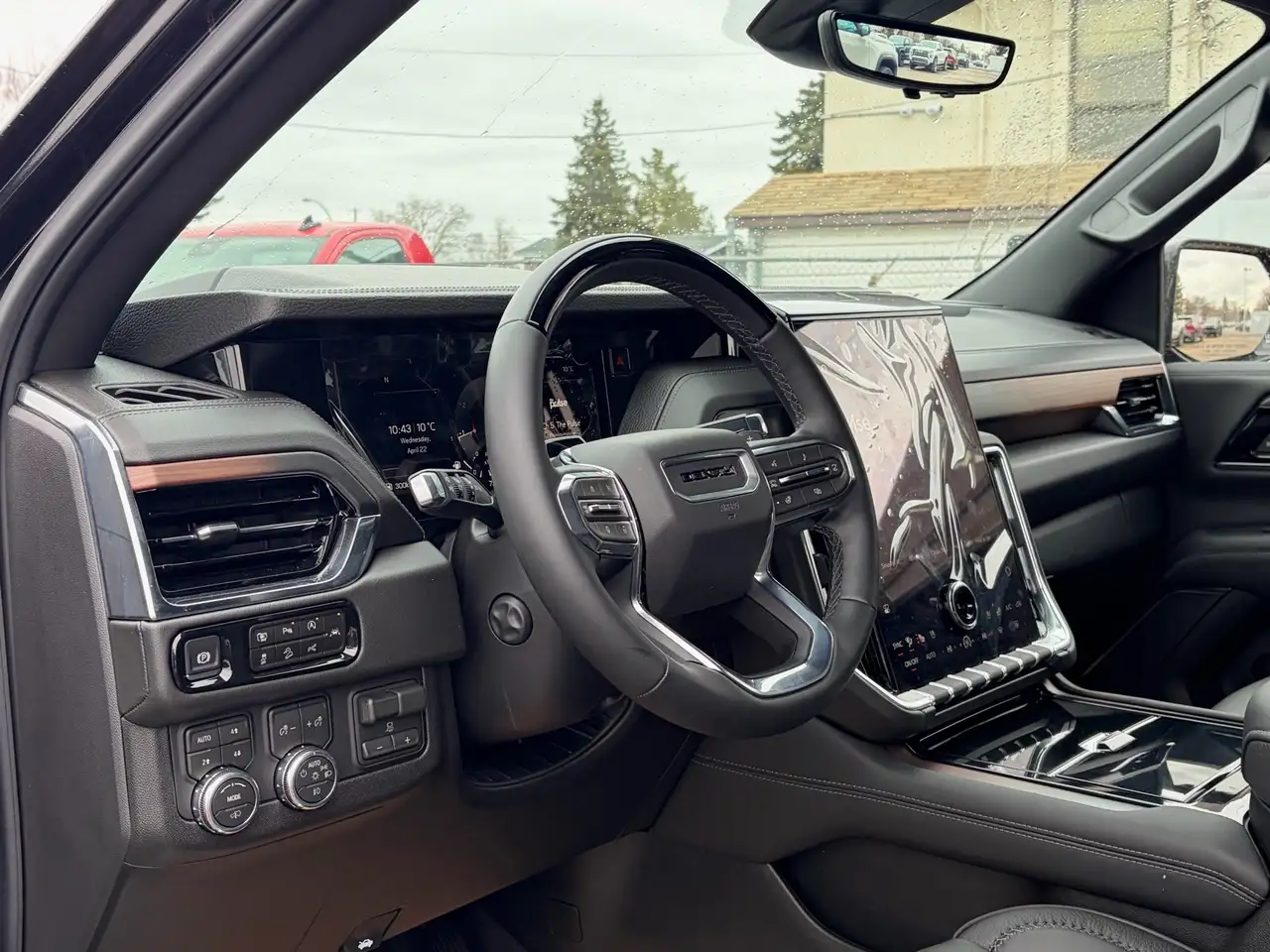 GMC Yukon снимка GMC Yukon