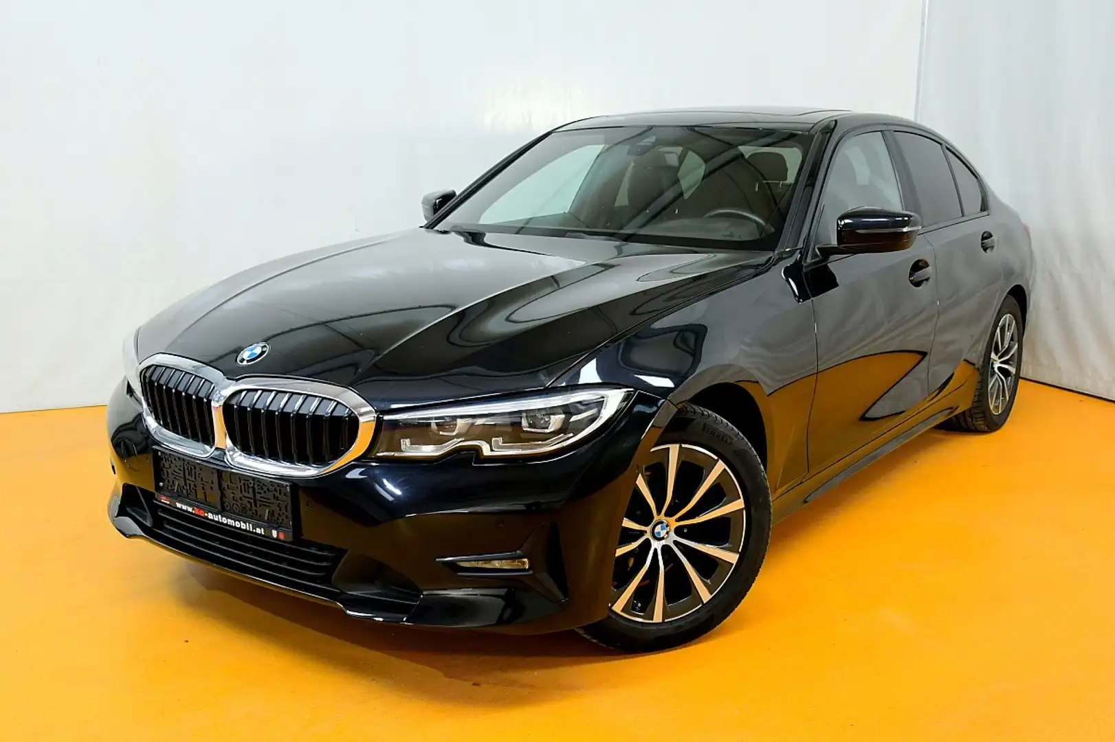 BMW 318 d Aut. NAVI_SCHIEBEDACH_SPS_ Zwart - 1