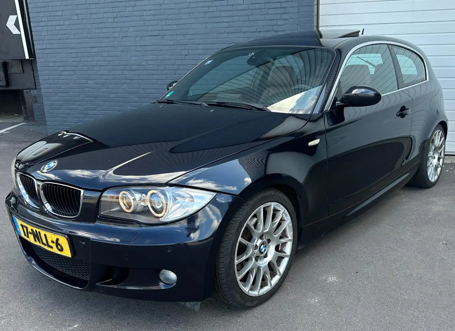 BMW 120 1-serie 120d M-PAKKET/AUTOMAAT/SCHUIFDAK/LEDER/AVI Černá - 2