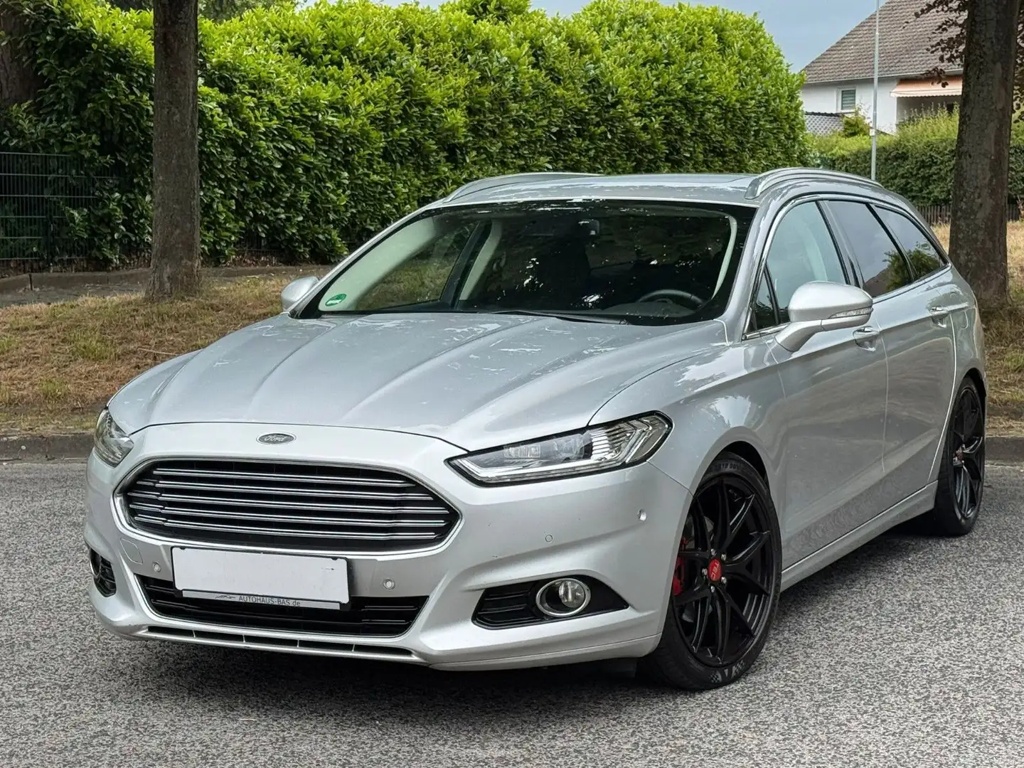 Ford Mondeo Turnier 2.0 TDCi Titanium ST-Line *TOP* Silber - 1