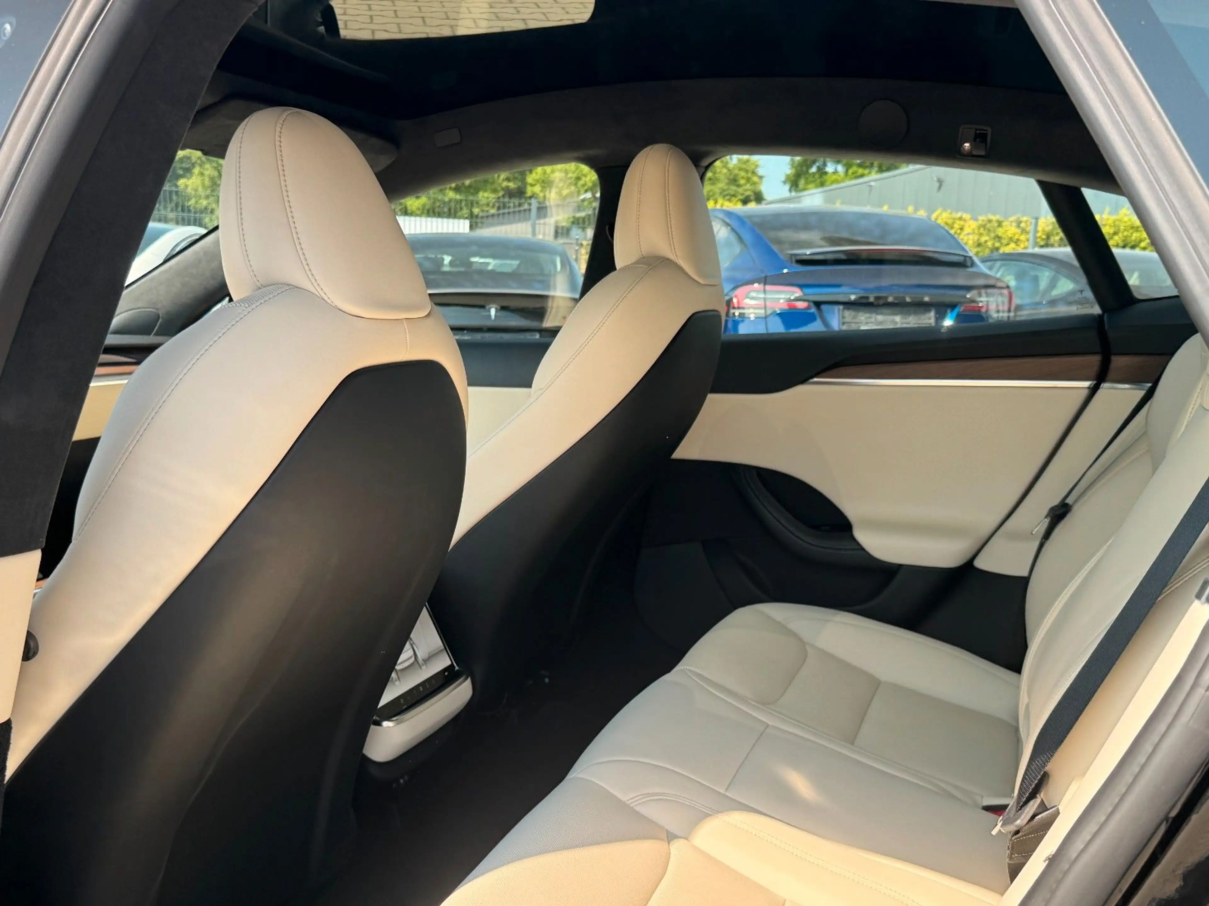Tesla Model S MODEL S PALLADIUM | MATRIX | CREAM | — photo 14