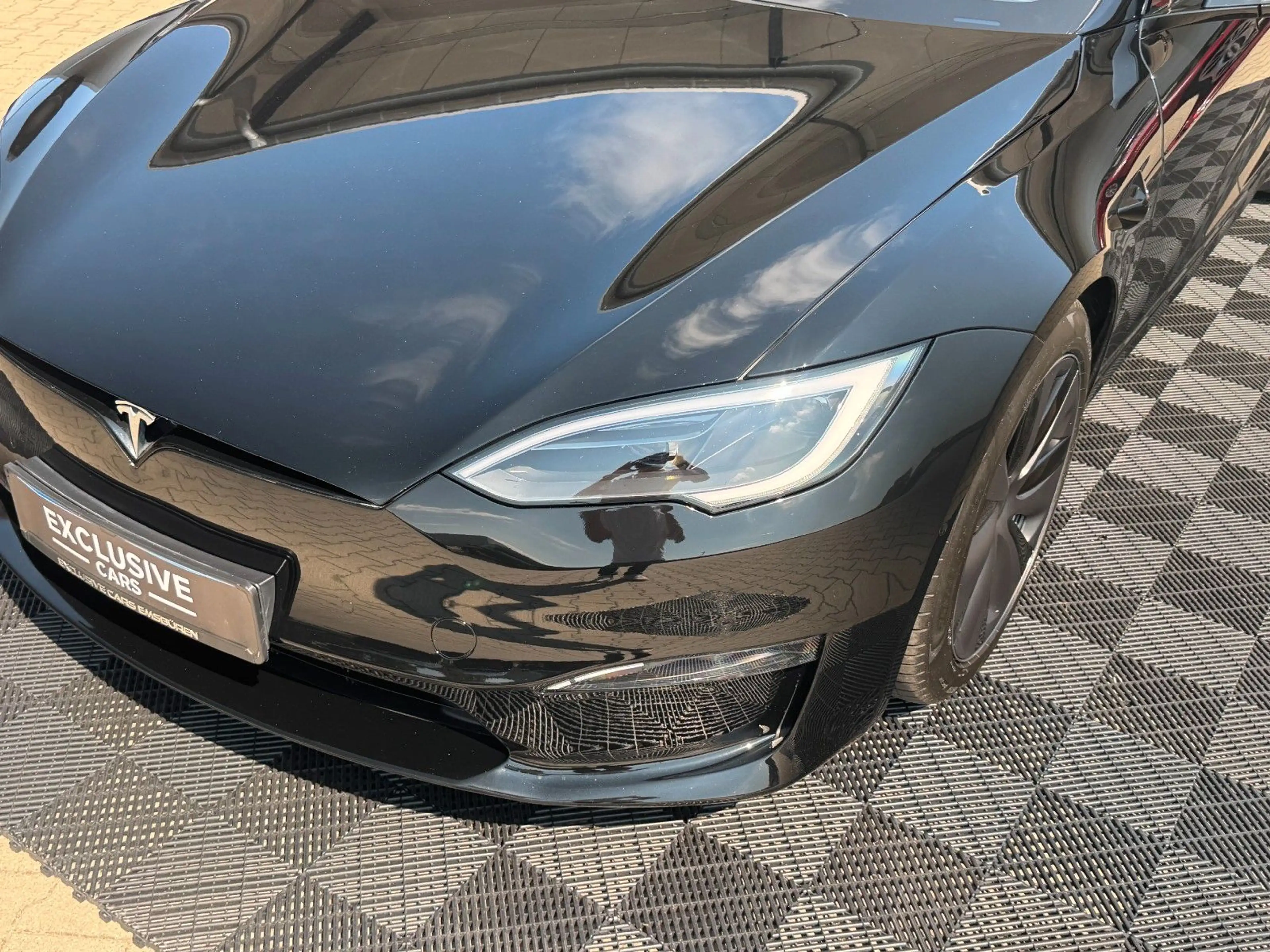 Tesla Model S MODEL S PALLADIUM | MATRIX | CREAM | — photo 3