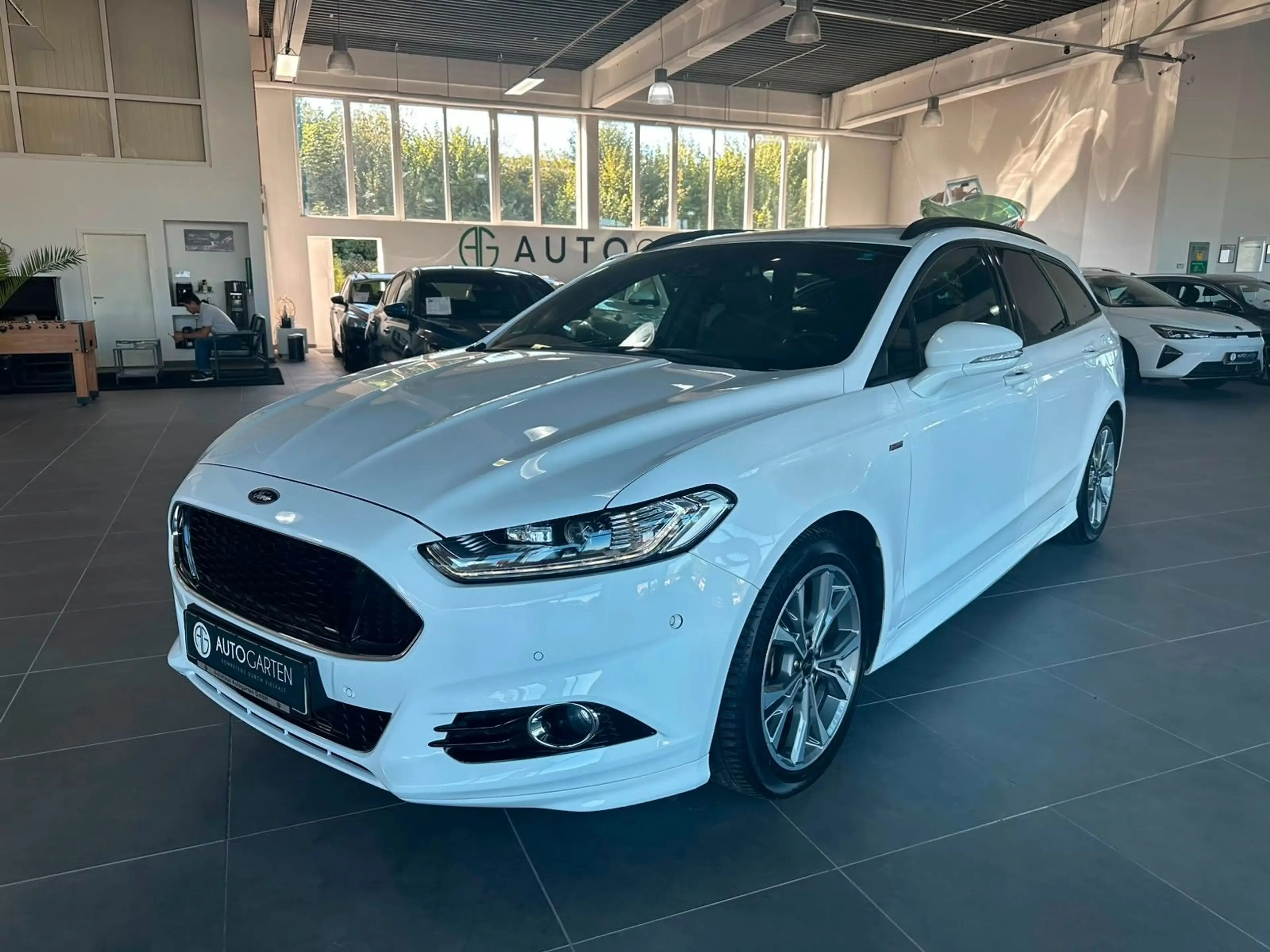 Ford Mondeo Turnier ST-Line*PDC*KAM*AHK*SHZ*Panorama