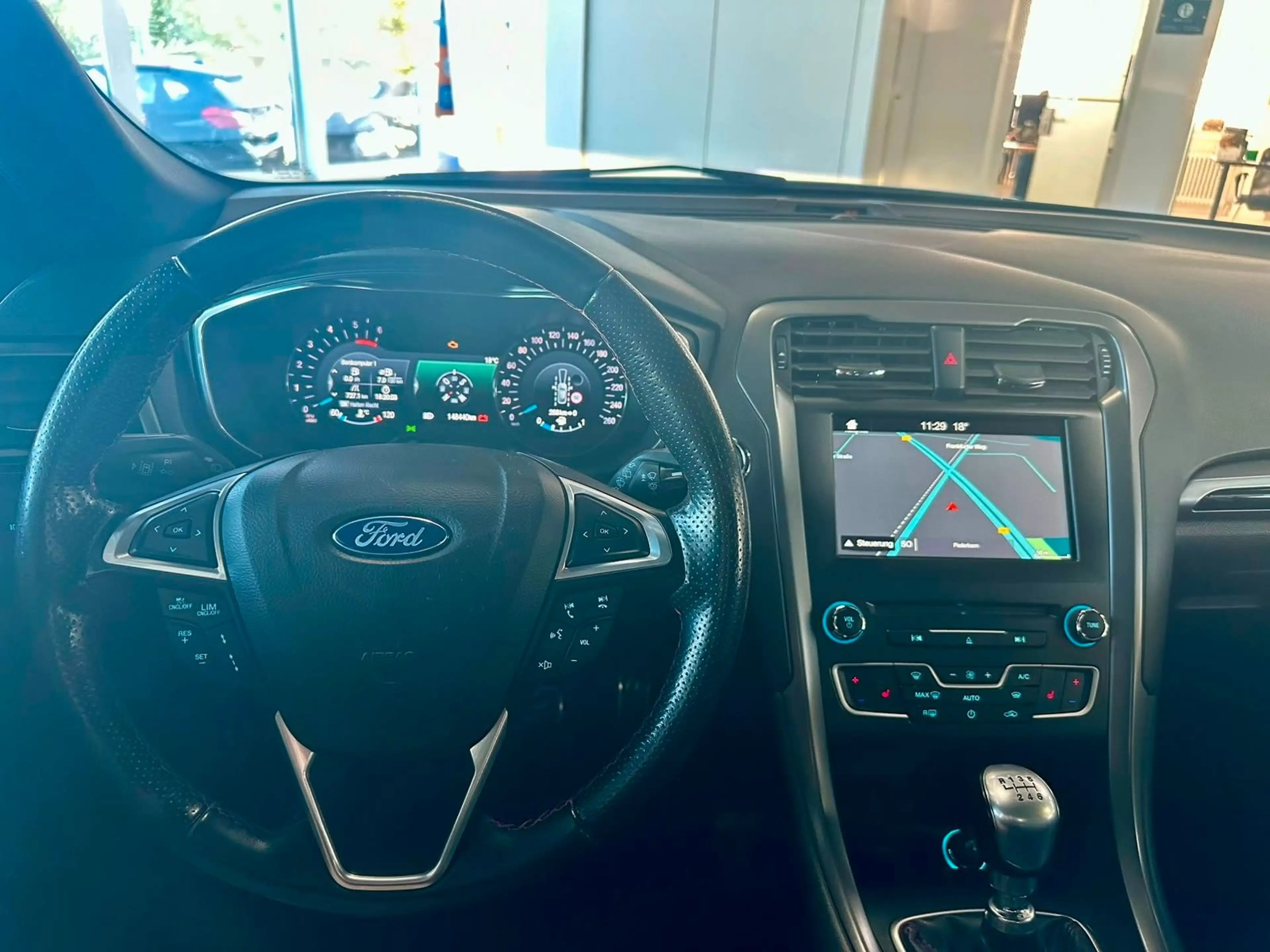 Ford Mondeo Turnier ST-Line*PDC*KAM*AHK*SHZ*Panorama — photo 12