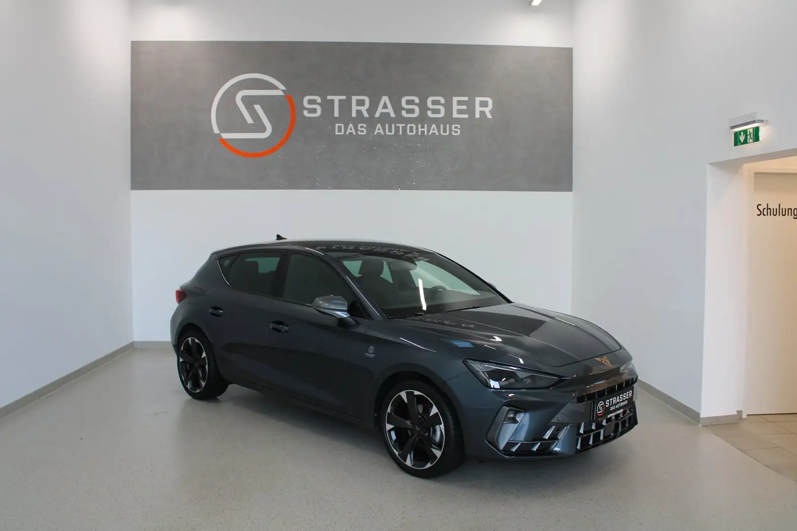 CUPRA Leon 1.5 TSI 150 PS ACT Grau - 1
