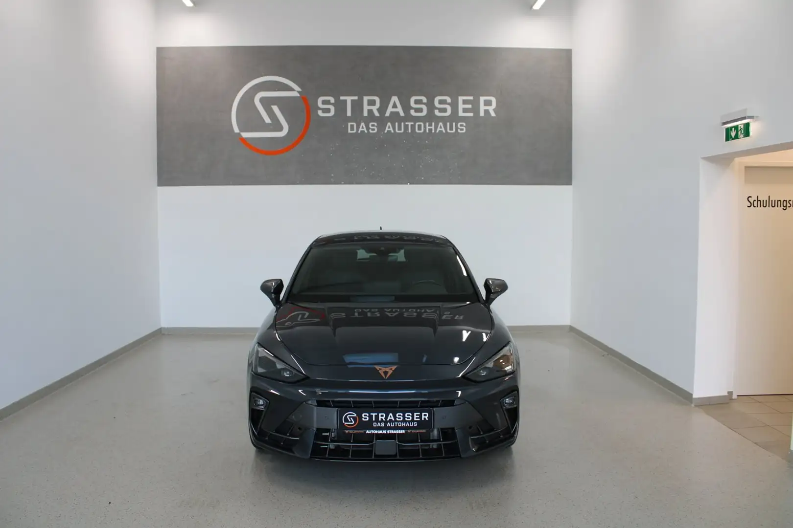 CUPRA Leon 1.5 TSI 150 PS ACT Grau - 2