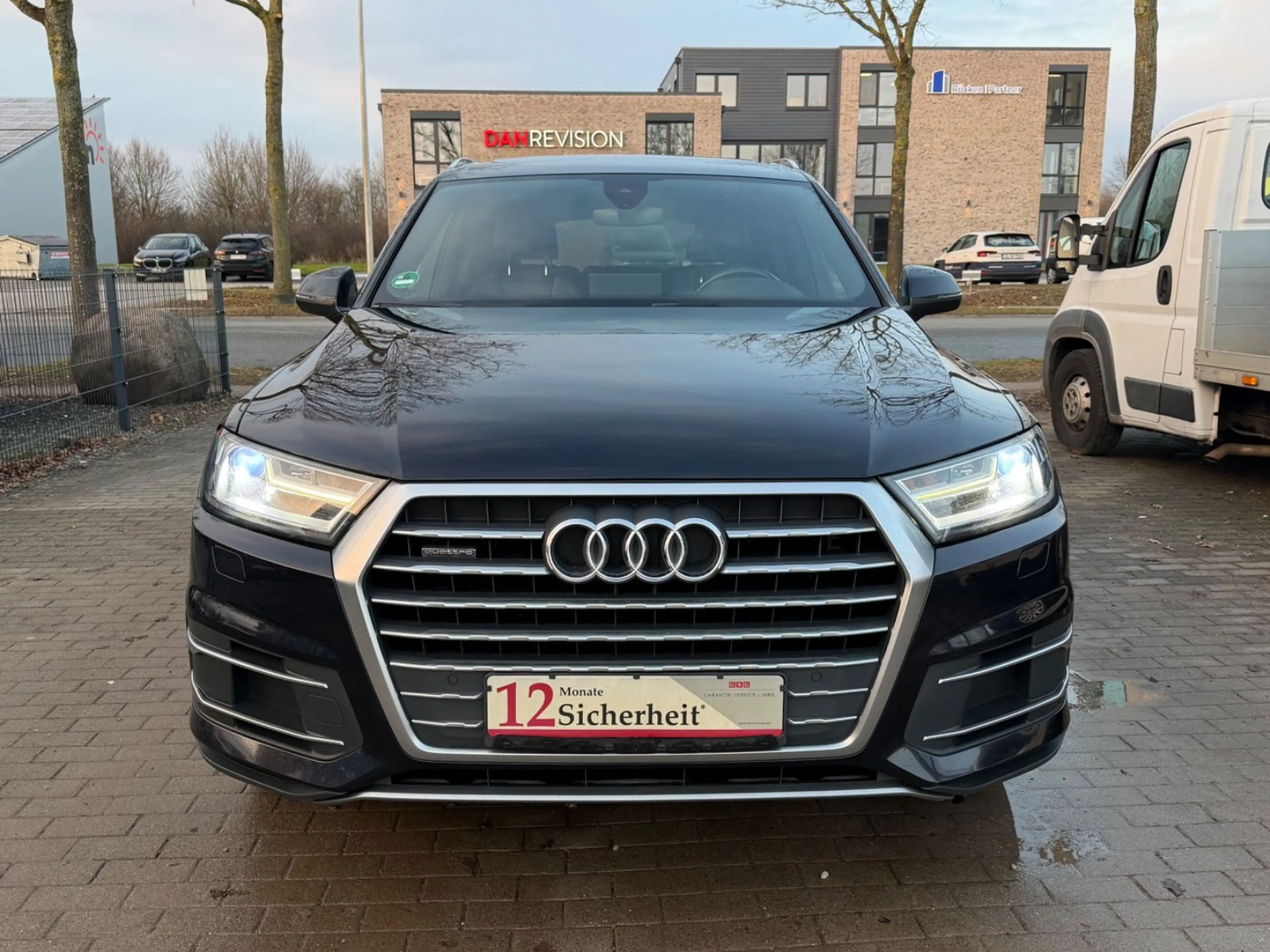 Audi Q7 3.0 TDI  S line Xenon+ Memory 7-Sitze *PANO* — photo 2