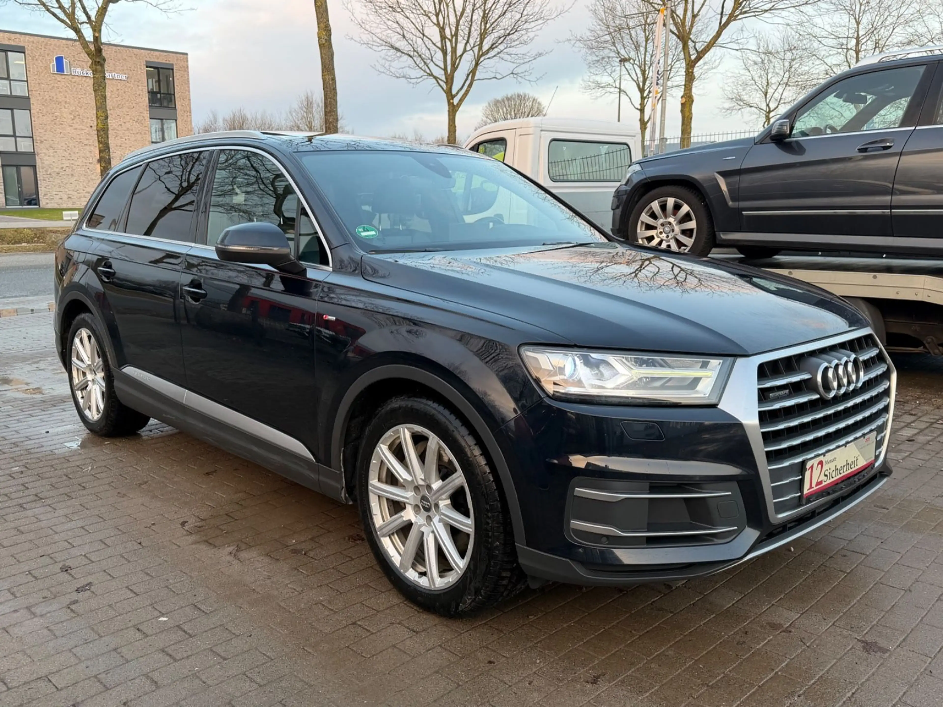 Audi Q7 3.0 TDI  S line Xenon+ Memory 7-Sitze *PANO* — photo 3