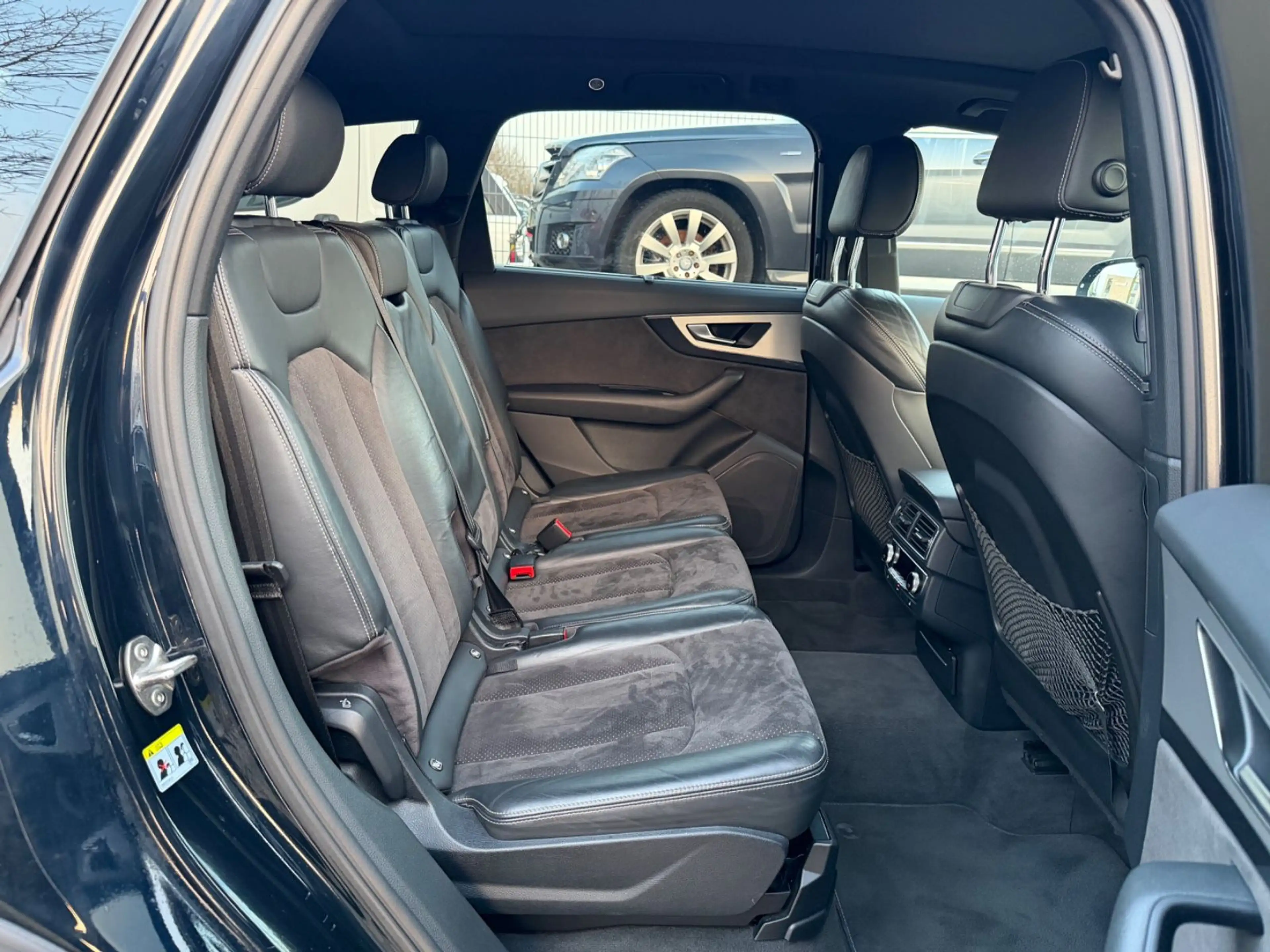 Audi Q7 3.0 TDI  S line Xenon+ Memory 7-Sitze *PANO* — photo 14