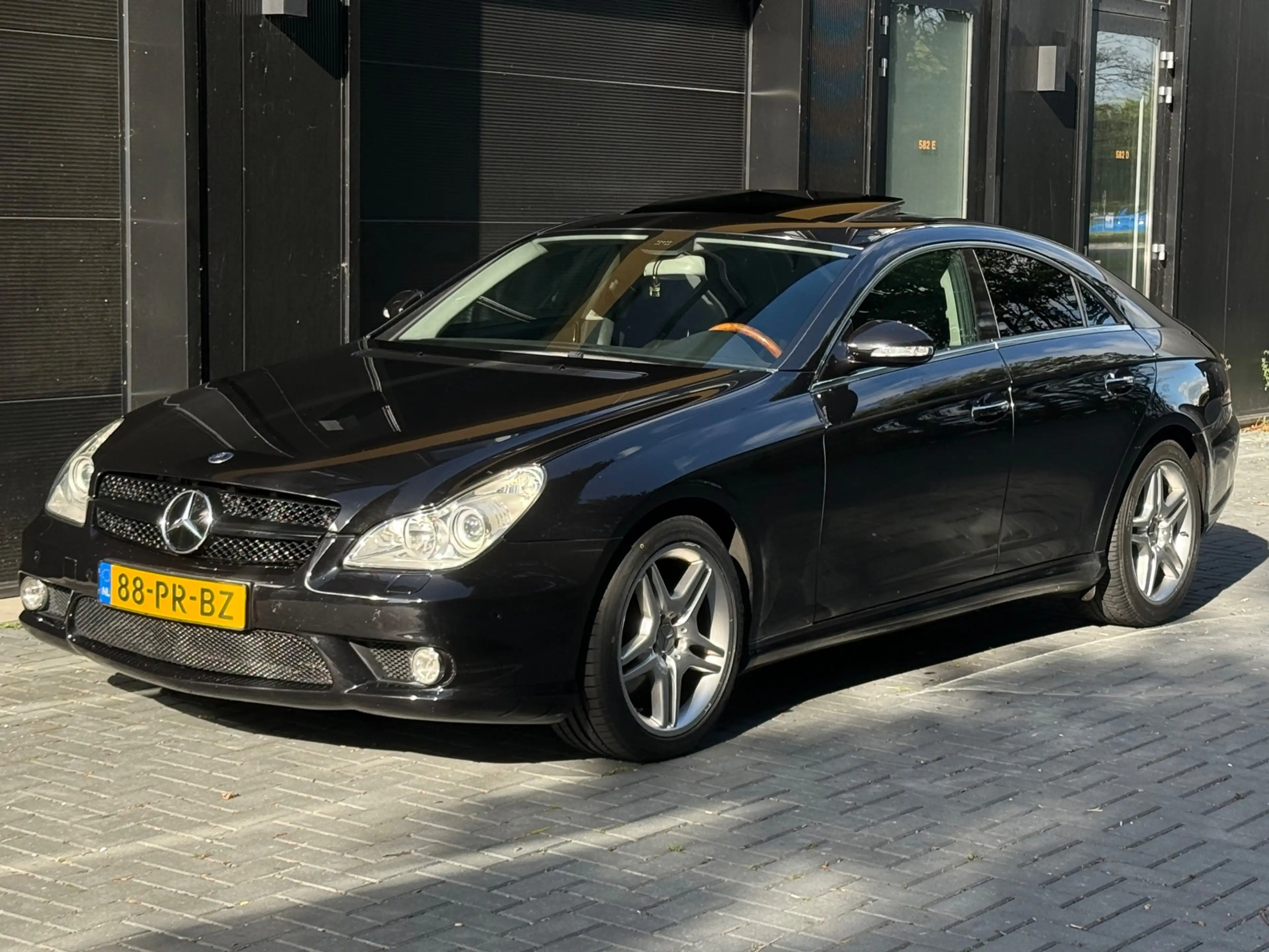 Mercedes-Benz CLS 500 LUCHTVERING/SCHUIFDAK/AMG/APK 20-06-2027 — photo 4