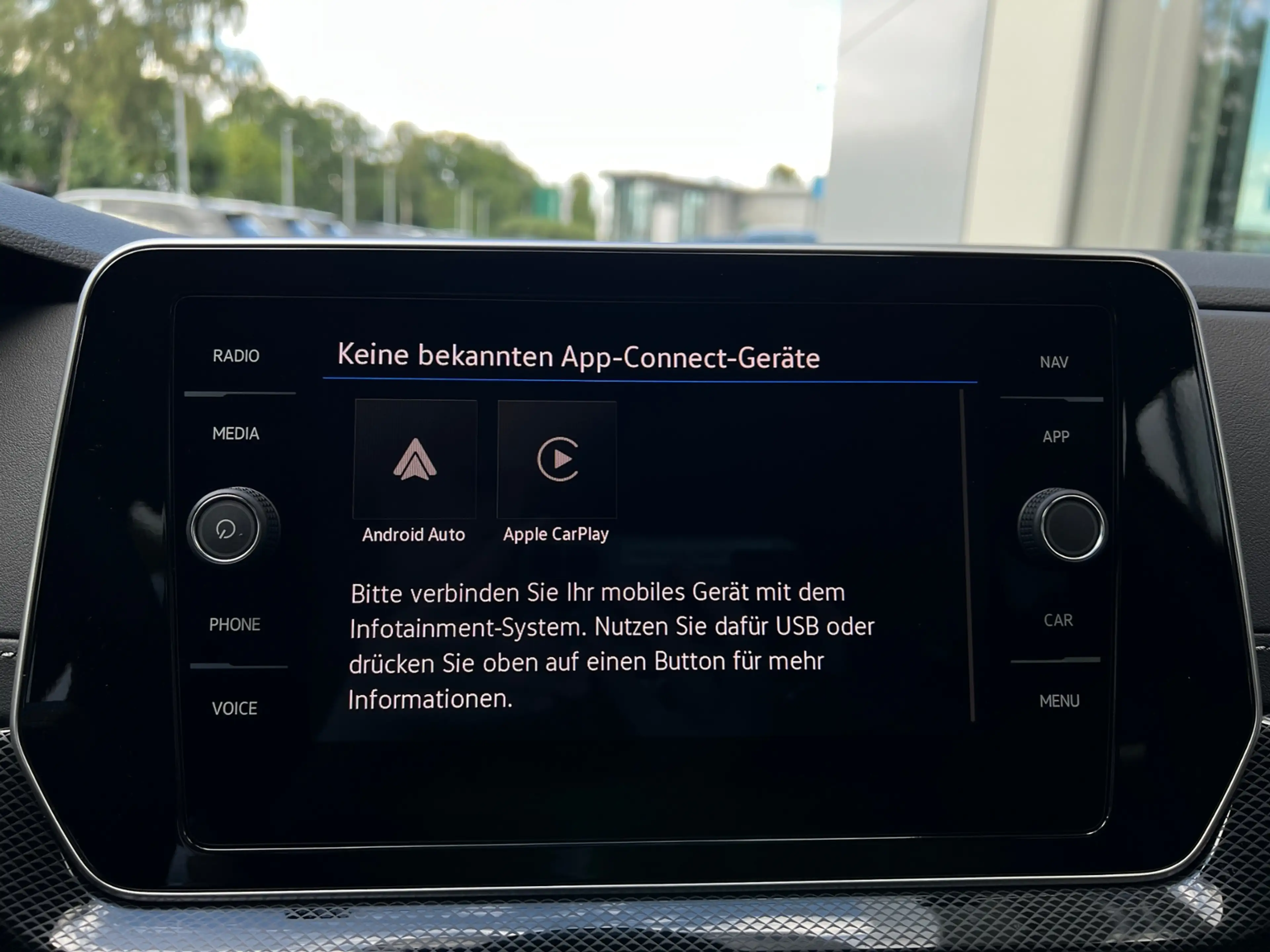 Volkswagen T-Cross R-Line 1.5 TSI DSG *AHK,IQ.LIGHT,ACC,App-Connect, — photo 12
