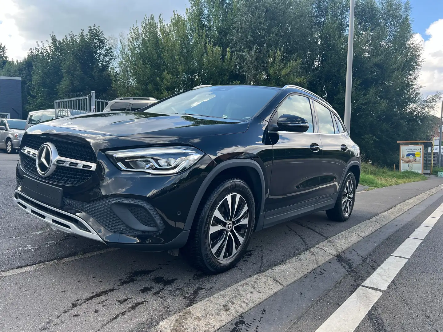 Mercedes-Benz GLA 180 GLA 180 LuxuryLine AUTOMATIQUE GARANTIE CREDIT100% Noir - 1