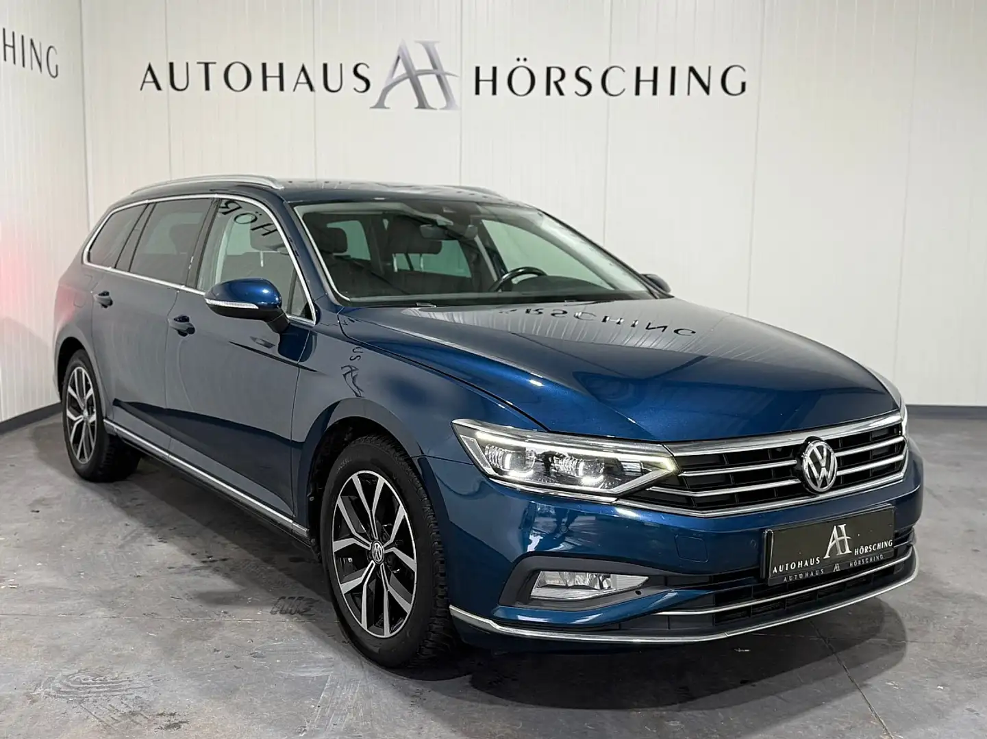 Volkswagen Passat Variant 1,6 SCR TDI DSG Blau - 1