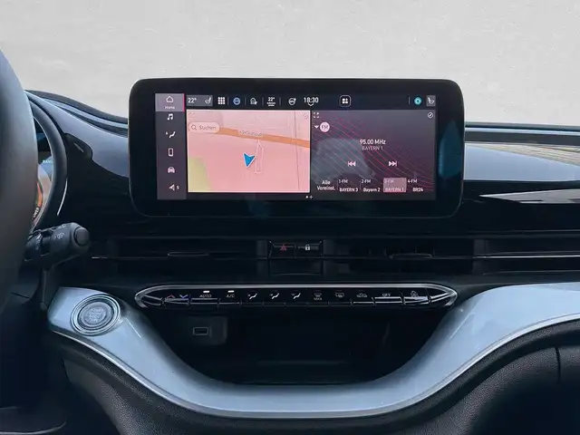 Fiat 500E view 12