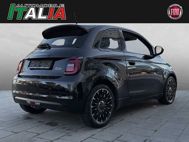 Fiat 500E view 2