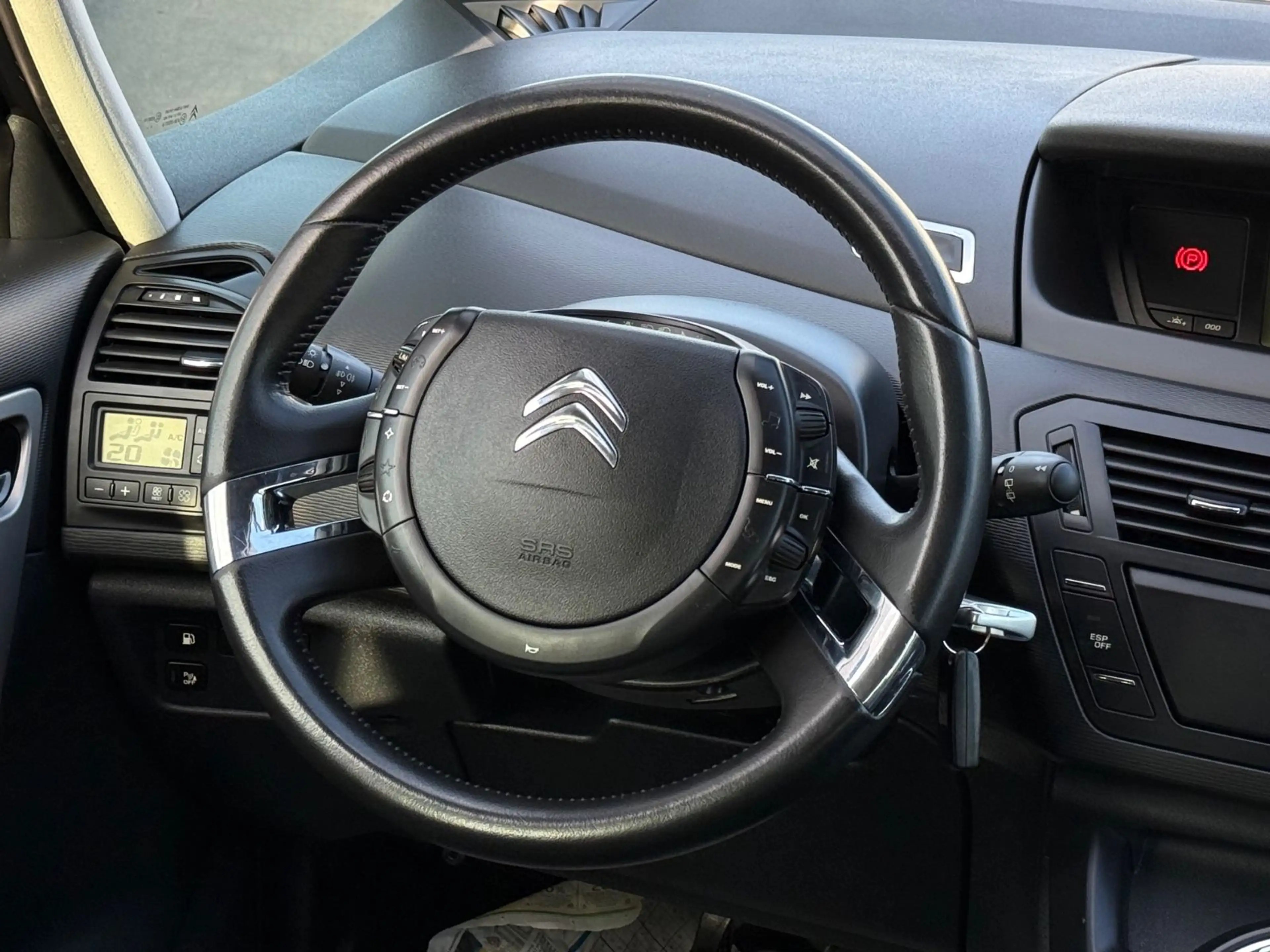 Citroen Grand C4 Picasso Tendance 7-SITZE! TÜVNEU! TOP! — photo 15