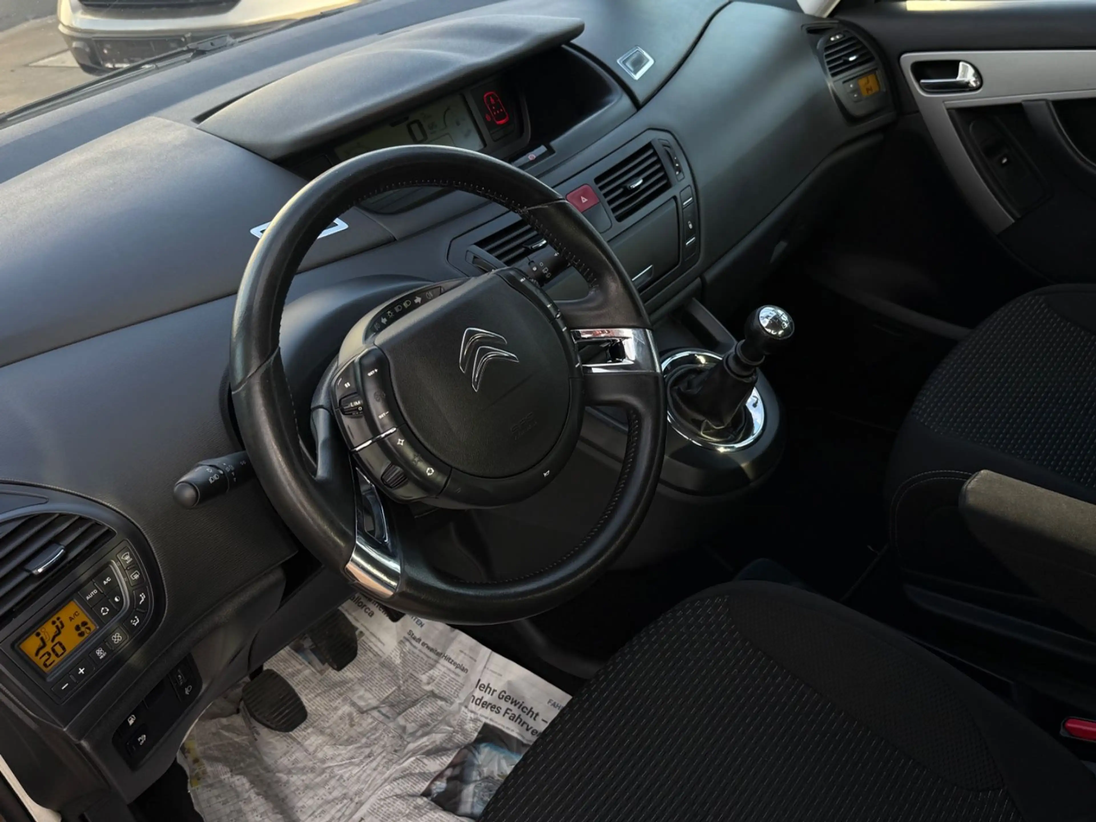 Citroen Grand C4 Picasso Tendance 7-SITZE! TÜVNEU! TOP! — photo 13