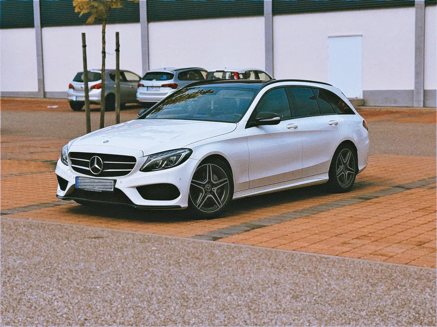 Mercedes-Benz C 400 4Matic T 7G-TRONIC AMG Line - 2