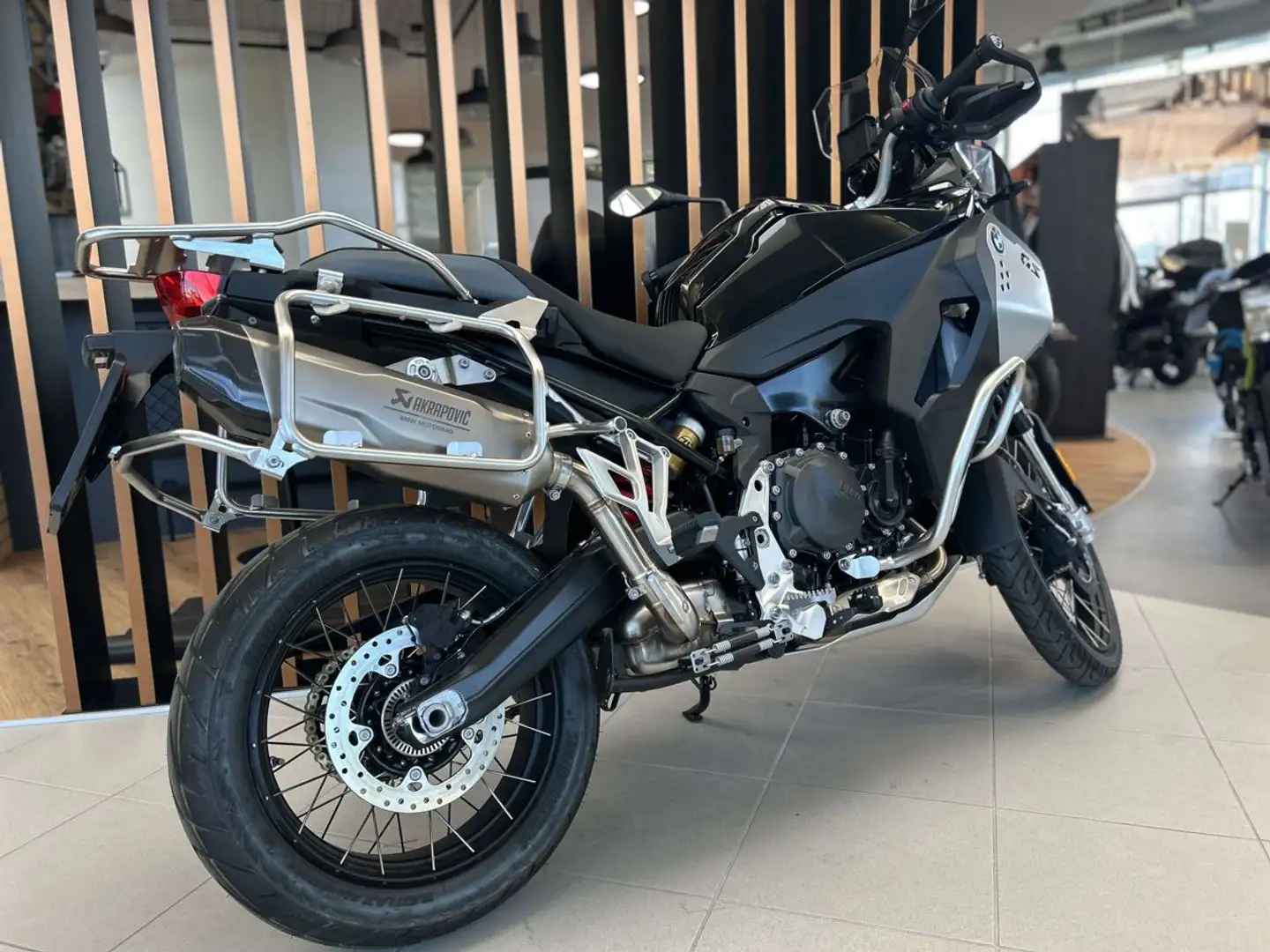 BMW F 900 R F 900 GS Adventure Schwarz - 2