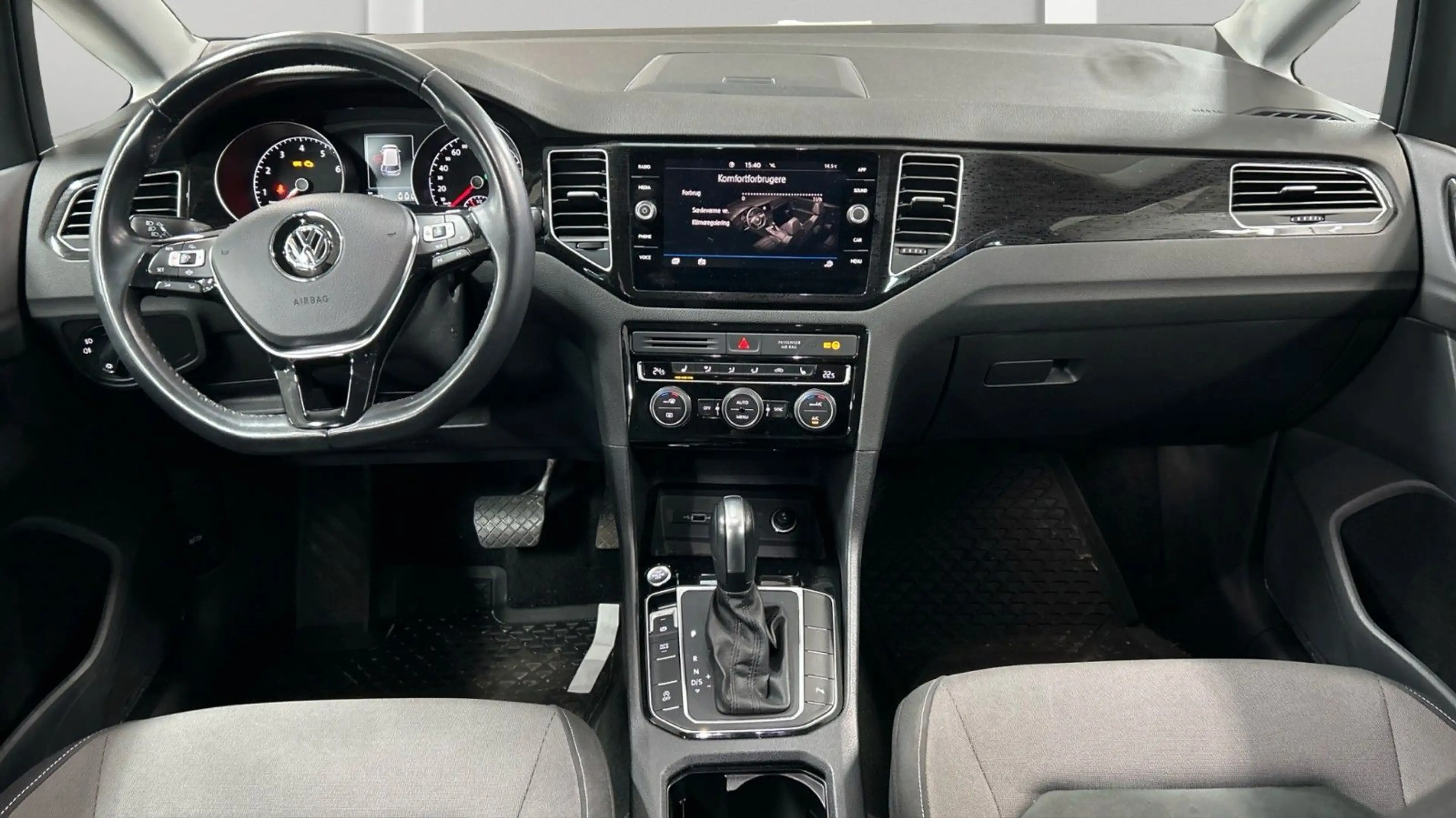 Volkswagen Golf Sportsvan VII Highline T.Leder Navi RFK ACC — photo 7
