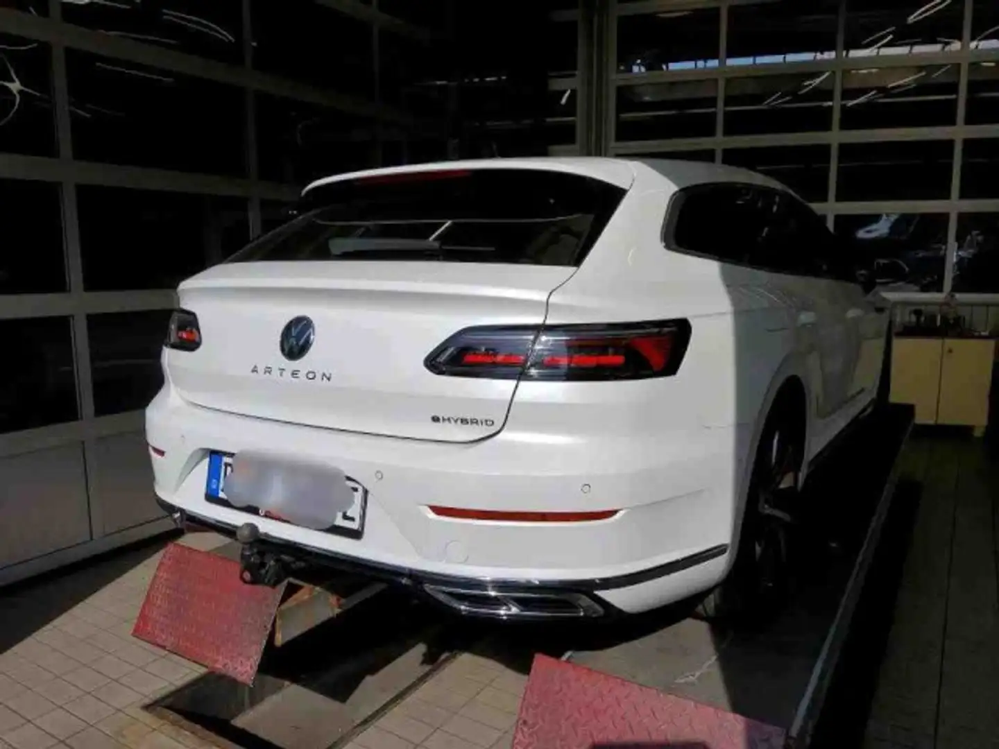Volkswagen Arteon Shooting Brake R-Line eHybrid AHK+STDHZ+LEDER Blanc - 2