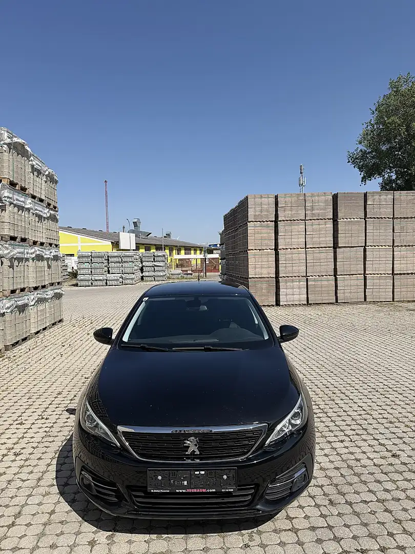 Peugeot 308 1,2 PureTech 110 Access S&S Schwarz - 2