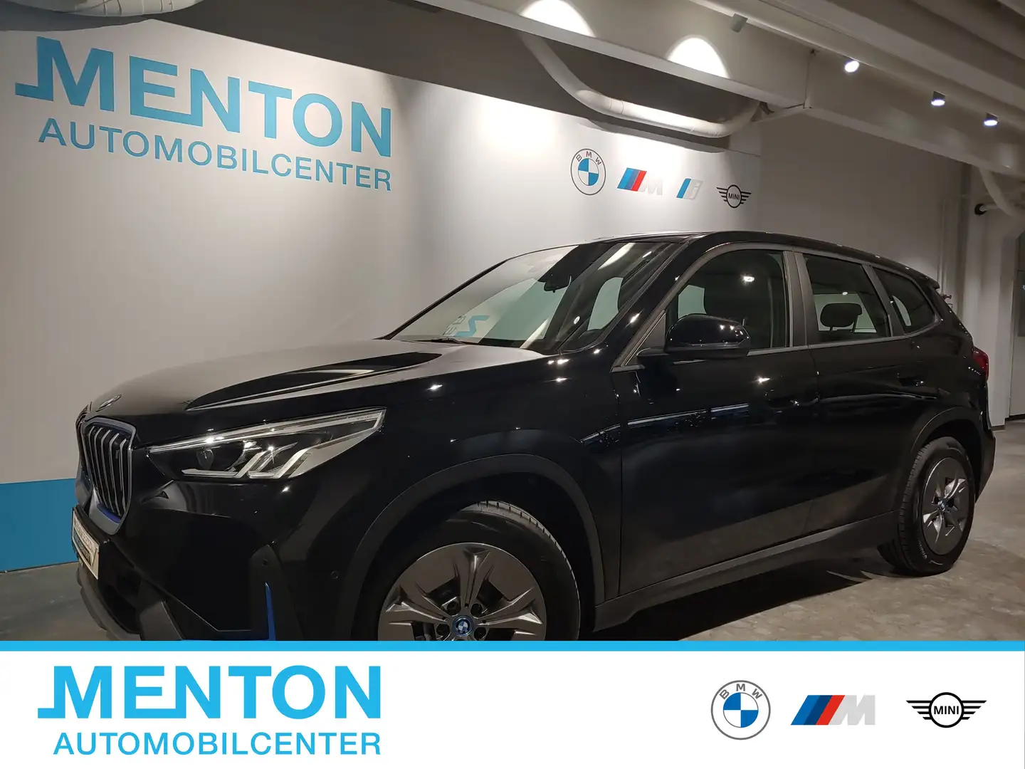 BMW iX1 xDrive30 DAB Parkassistent Shz Noir - 1