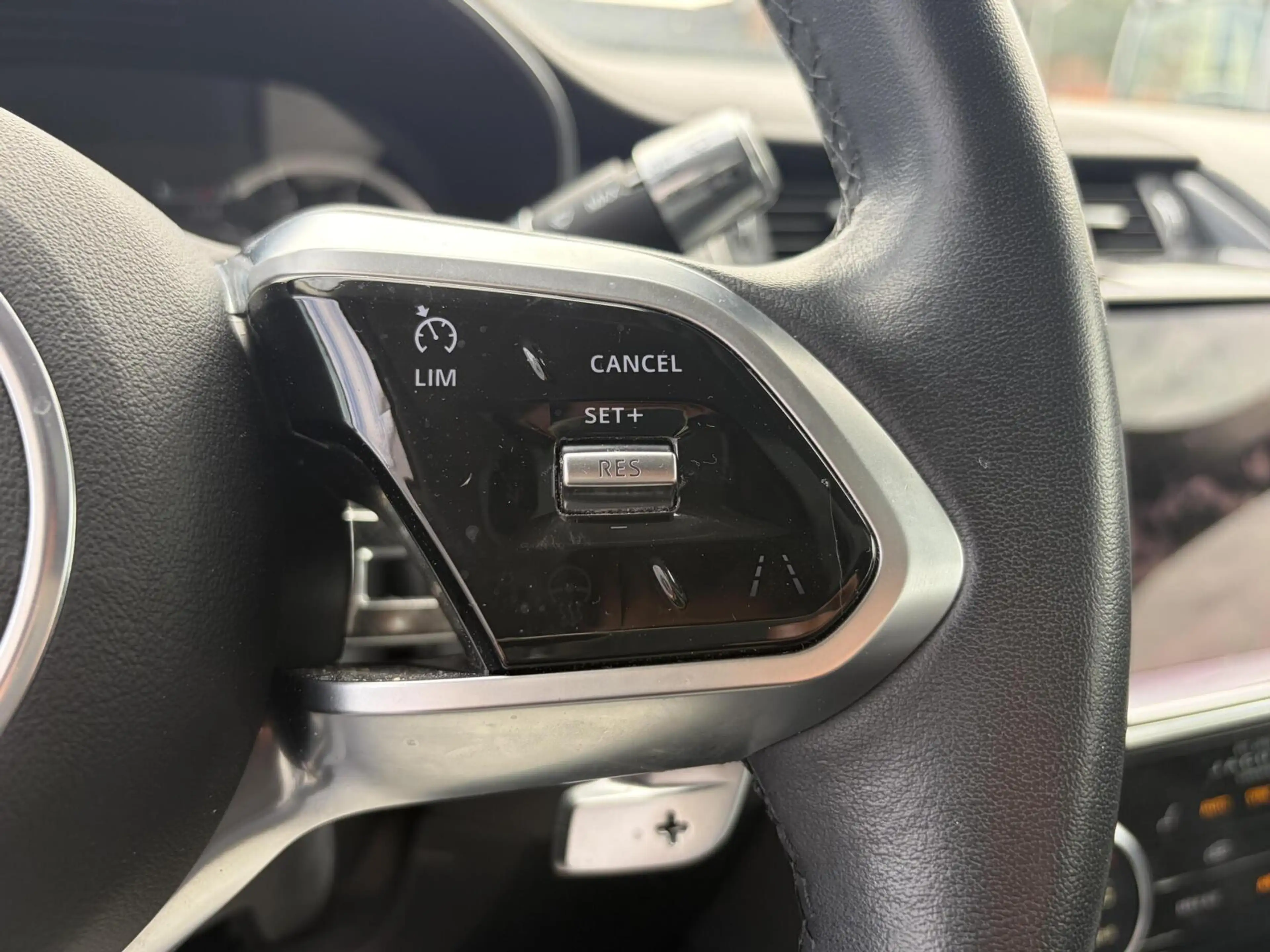 Jaguar E-Pace 1.5 P160 S Launch Edition Motor defect !! — photo 13