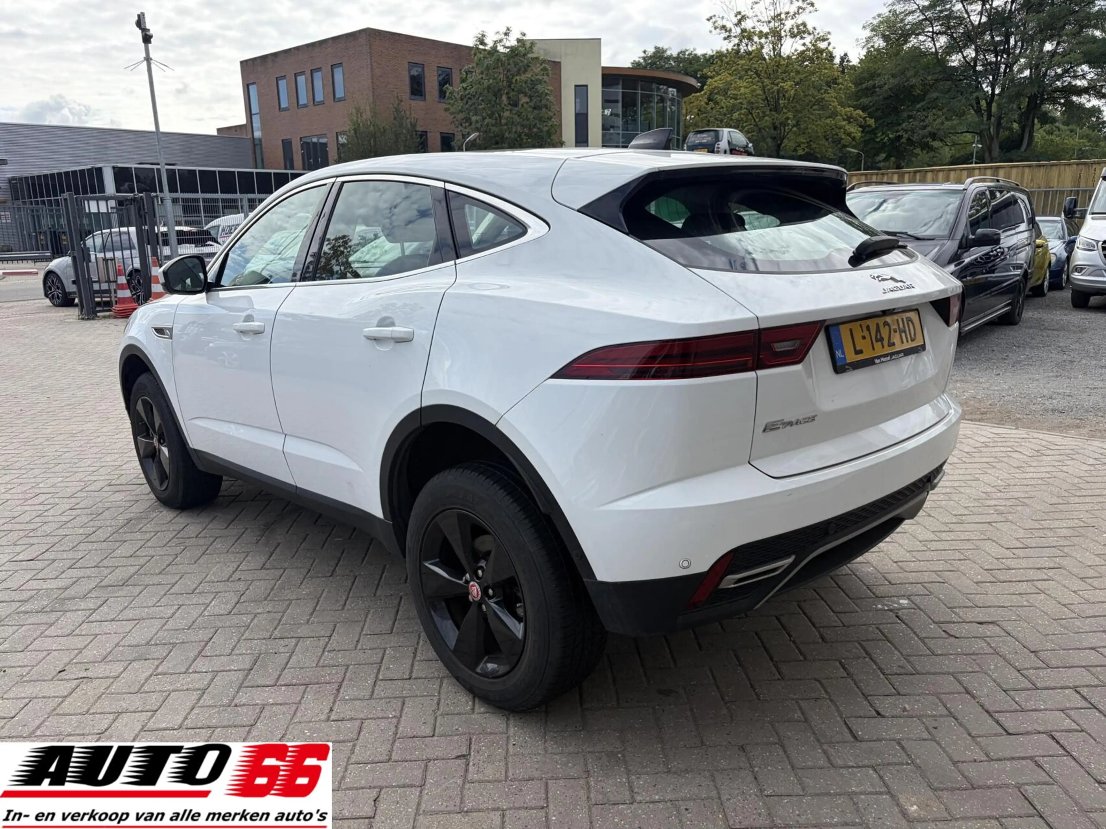 Jaguar E-Pace 1.5 P160 S Launch Edition Motor defect !! — photo 3