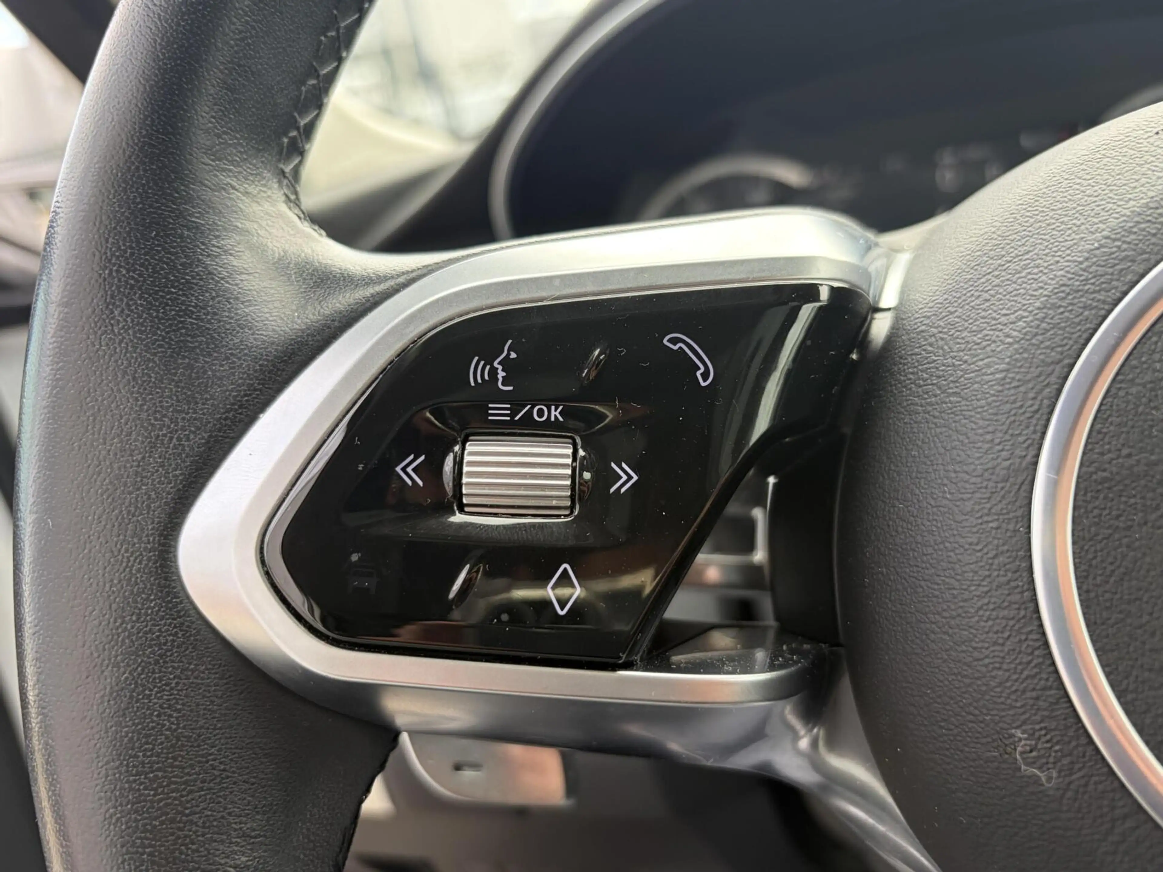 Jaguar E-Pace 1.5 P160 S Launch Edition Motor defect !! — photo 14