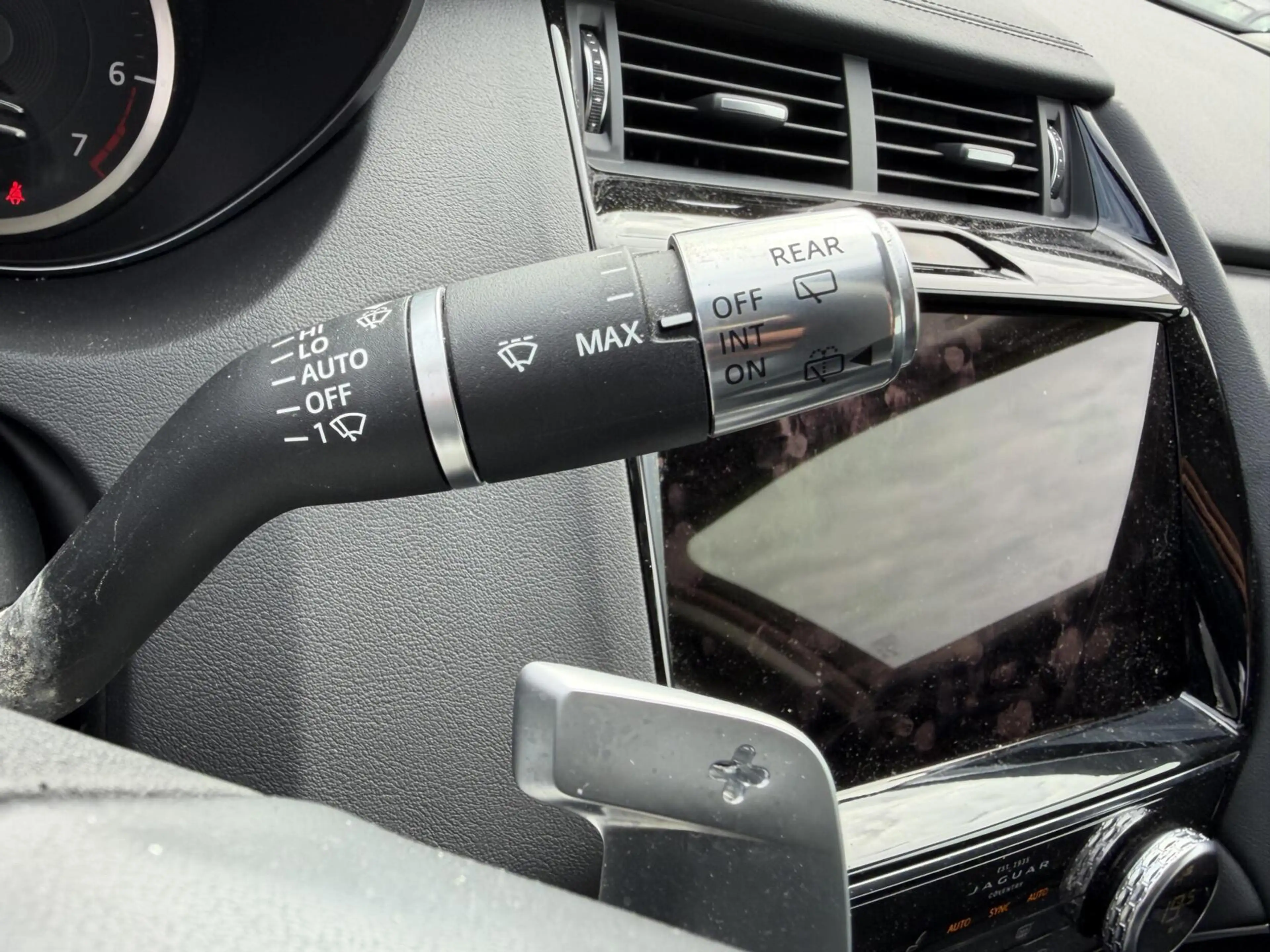 Jaguar E-Pace 1.5 P160 S Launch Edition Motor defect !! — photo 15