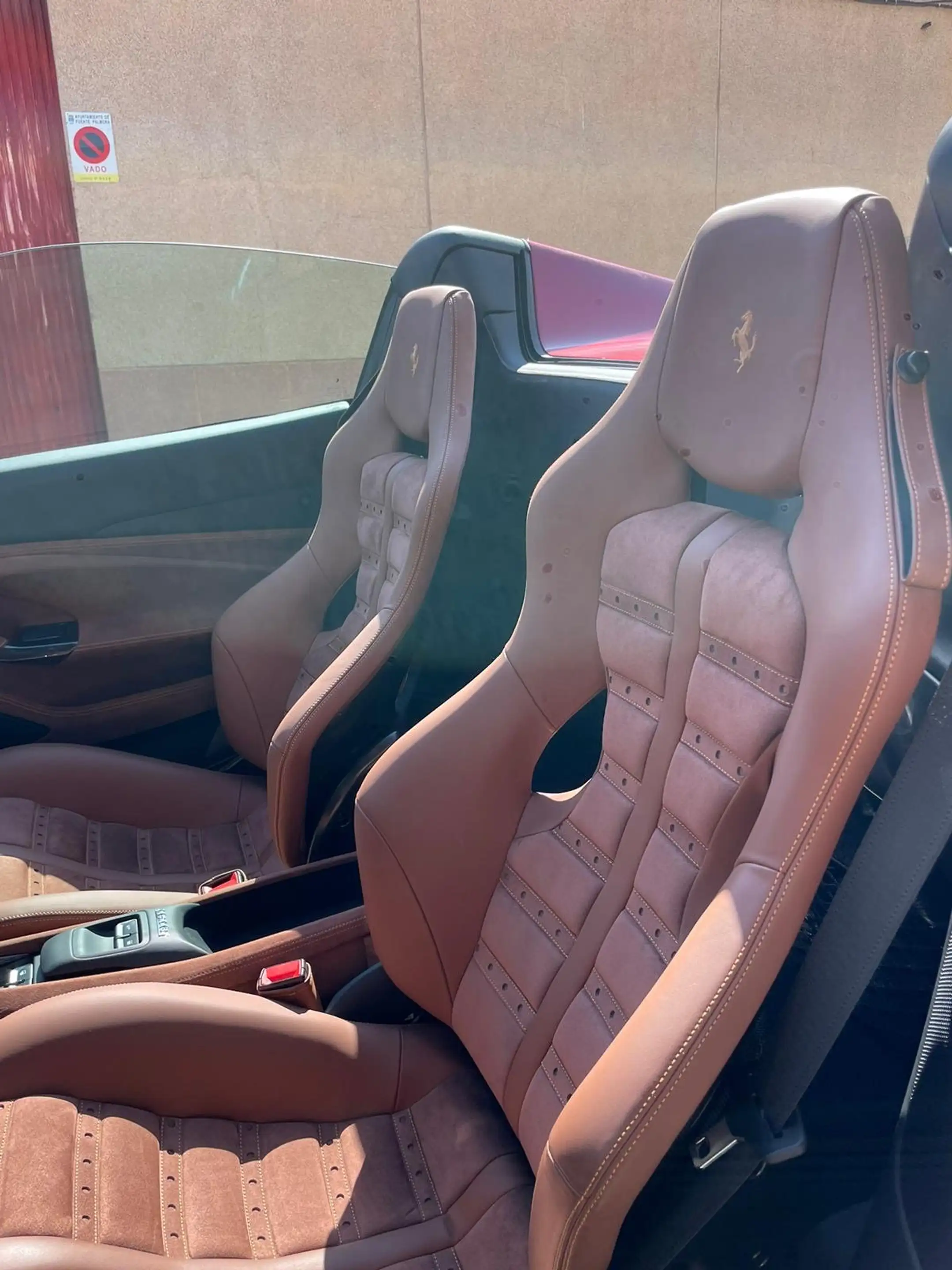 Ferrari F8 Spider — photo 10