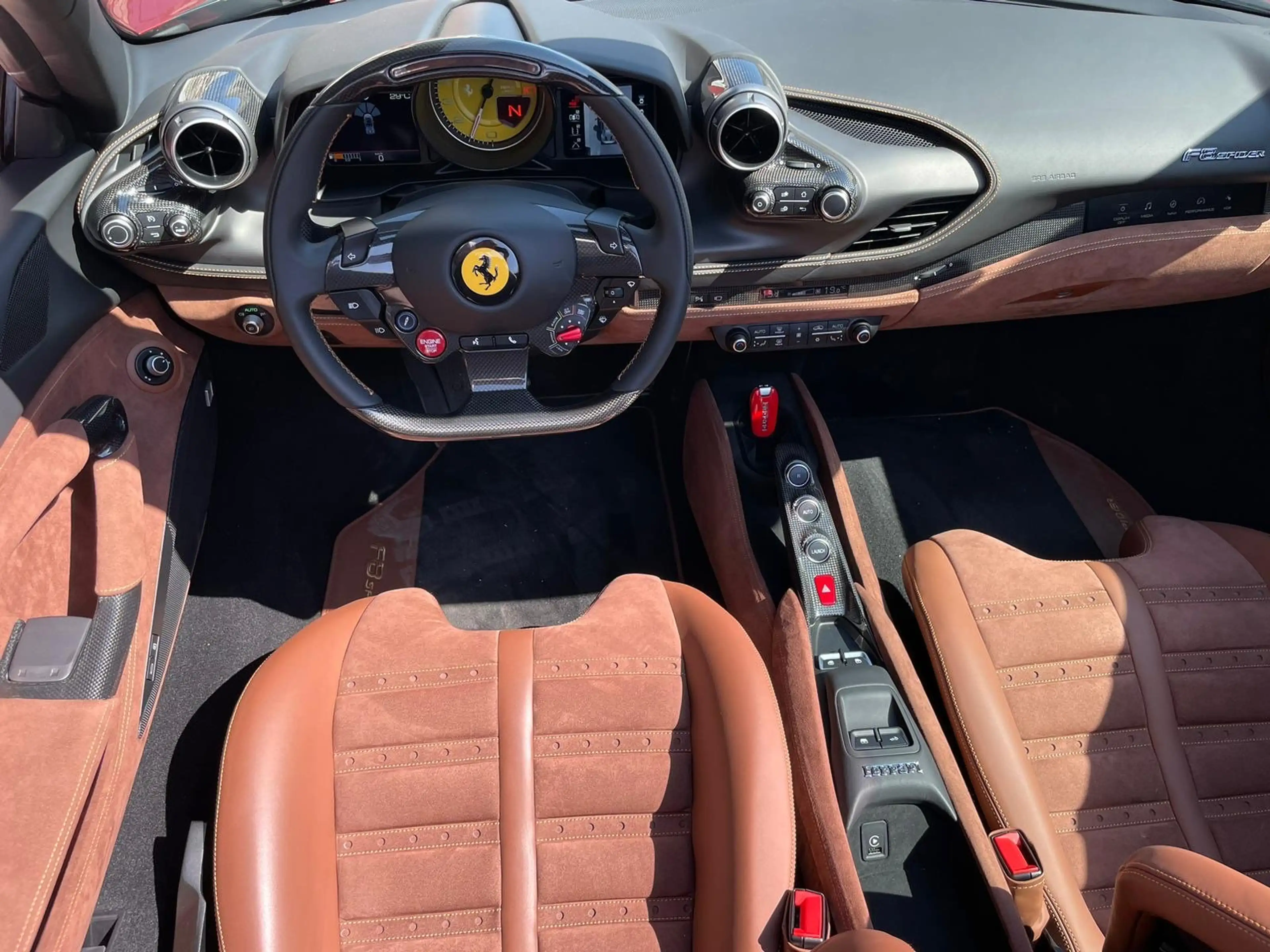Ferrari F8 Spider — photo 7